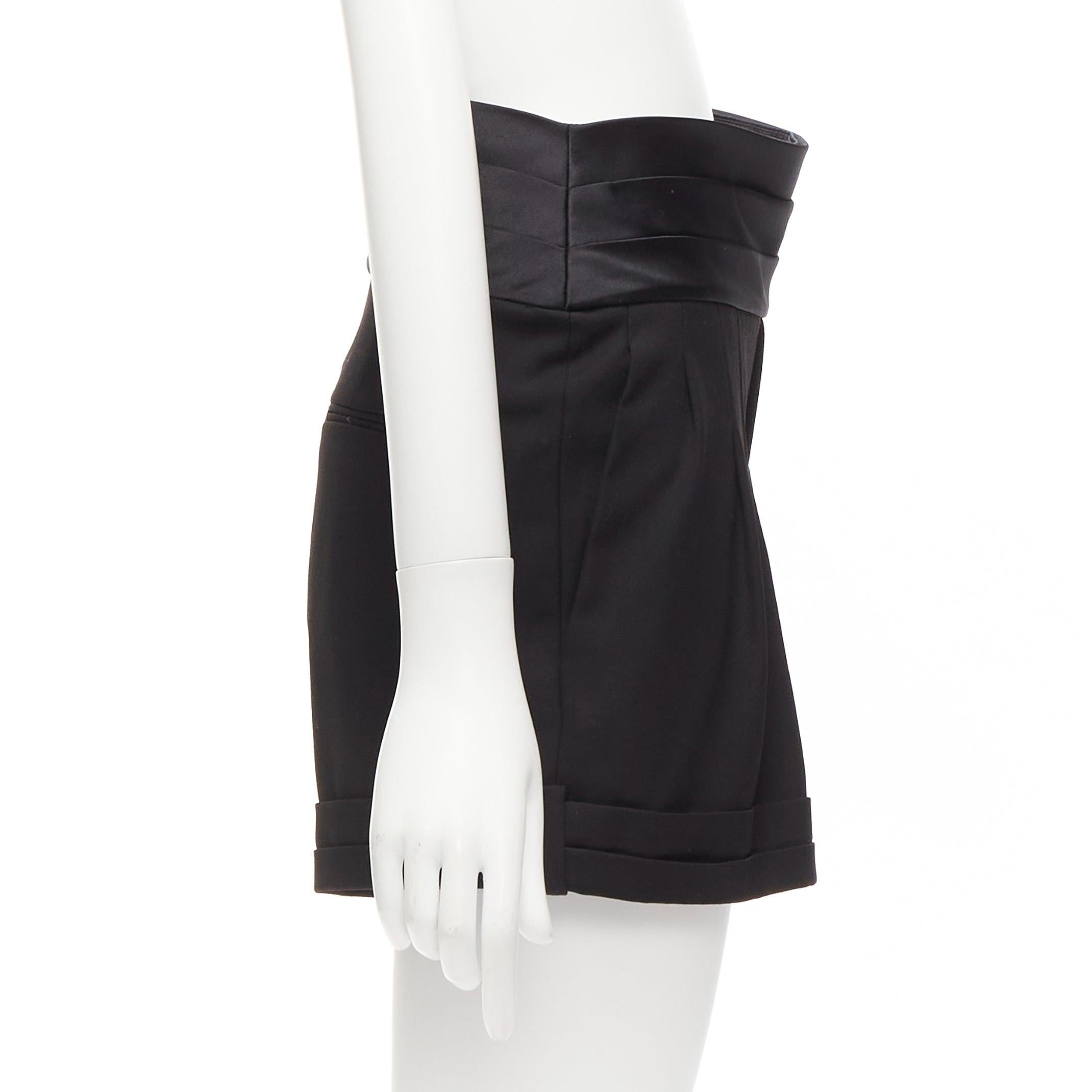 SAINT LAURENT 2019 Schwarze Kurzarm-Shorts aus Schurwolle mit hoher Taille FR36 S im Angebot 1