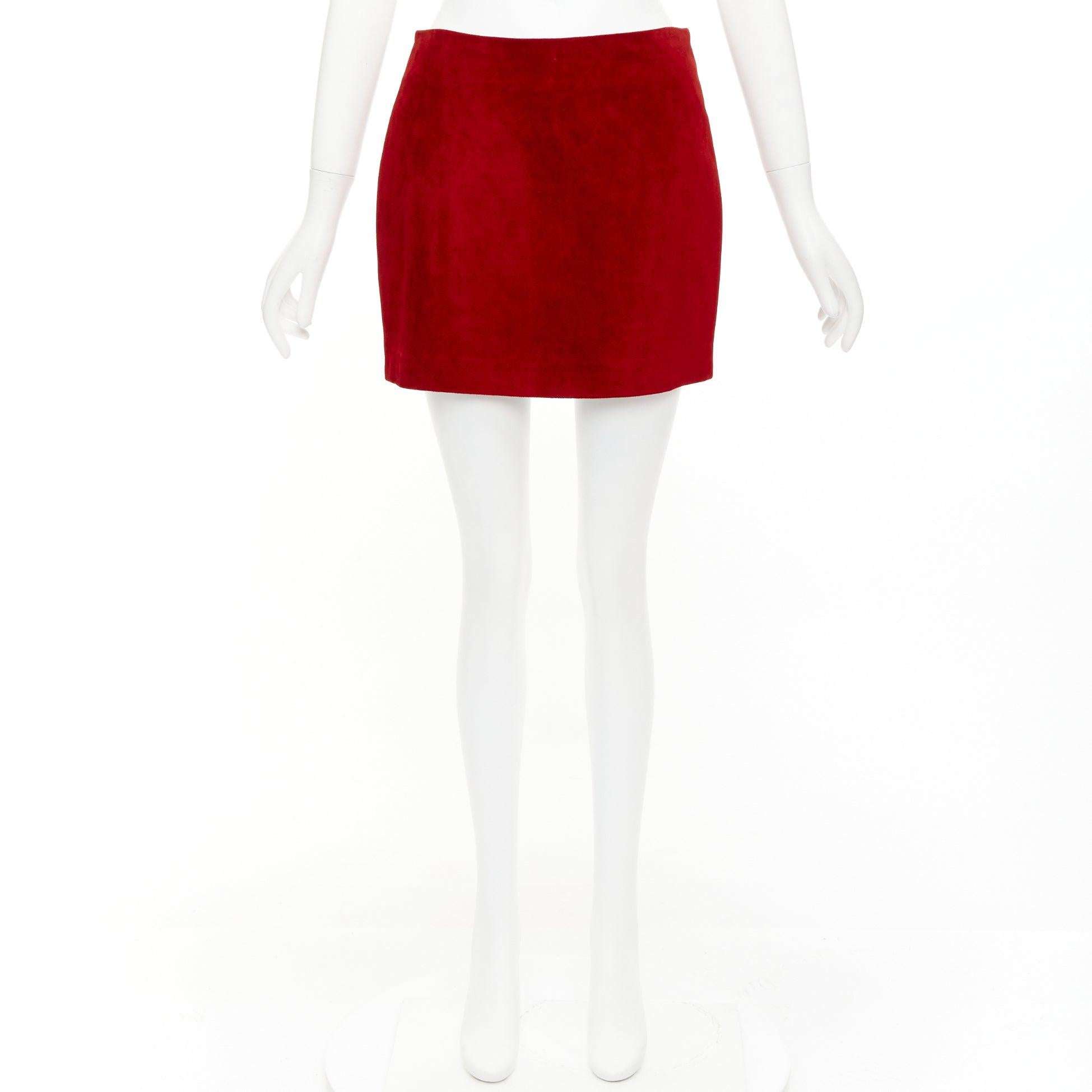 SAINT LAURENT 2019 mini jupe en cuir velours rouge à dosserets FR38 M en vente 5