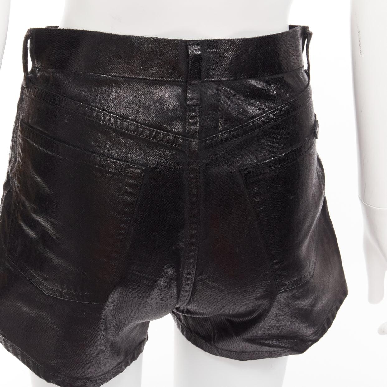 SAINT LAURENT 2020 Schwarze beschichtete Baumwoll-Shorts mit hoher Taille und weitem Bein 26