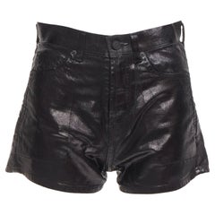 SAINT LAURENT 2020 Schwarze beschichtete Baumwoll-Shorts mit hoher Taille und weitem Bein 26"