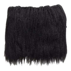 SAINT LAURENT 2021 Runway mini-jupe noire en fausse fourrure FR34 XS