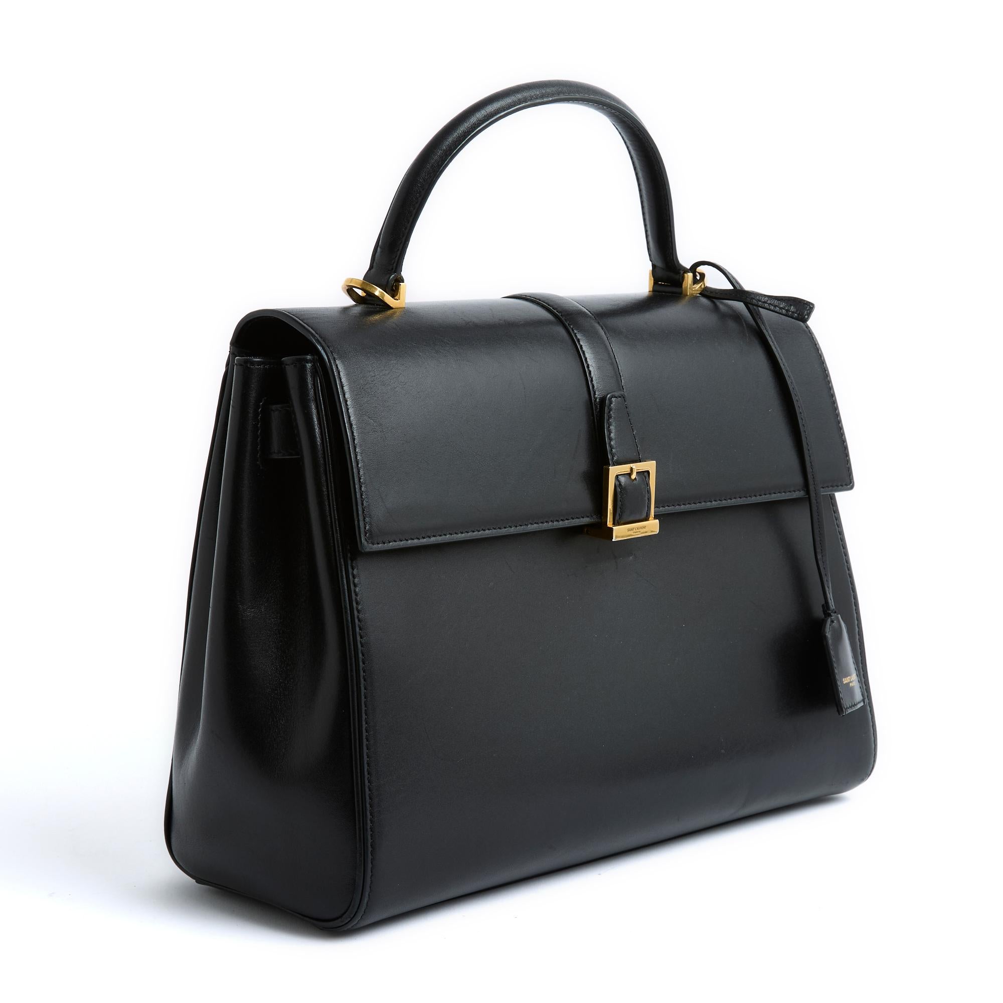 Saint Laurent 2022 Black Leather Le Fermoir MM Bag with strap In Excellent Condition For Sale In PARIS, FR