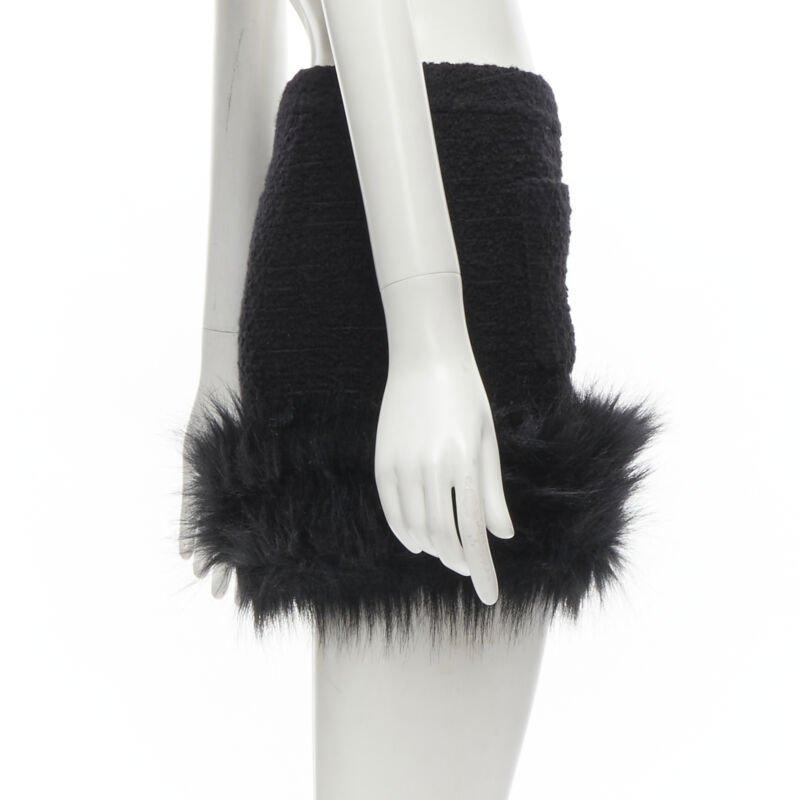 Women's SAINT LAURENT 2022 black tweed faux fur trimmed mini skirt FR34 XS For Sale