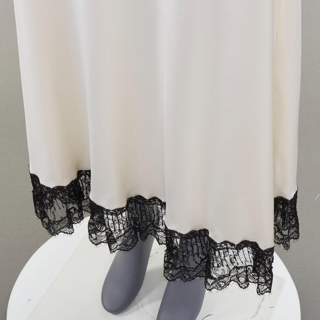 SAINT LAURENT 2022 Runway Bridal schwarzer Spitze elfenbeinfarbener Seide Satin Slip Kleid FR36 S im Angebot 3