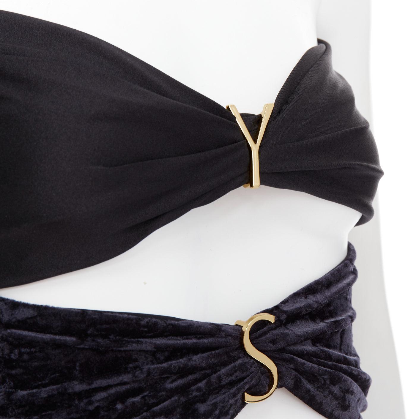 SAINT LAURENT 2022 Runway Cutout Velvet black YSL logo catsuit Sz.2 S
Reference: TGAS/E00639
Brand: Saint Laurent
Designer: Anthony Vaccarello
Collection: SS 2022 - Runway
Material: Polyamide, Blend
Color: Black, Gold
Pattern: Solid
Closure: Slip