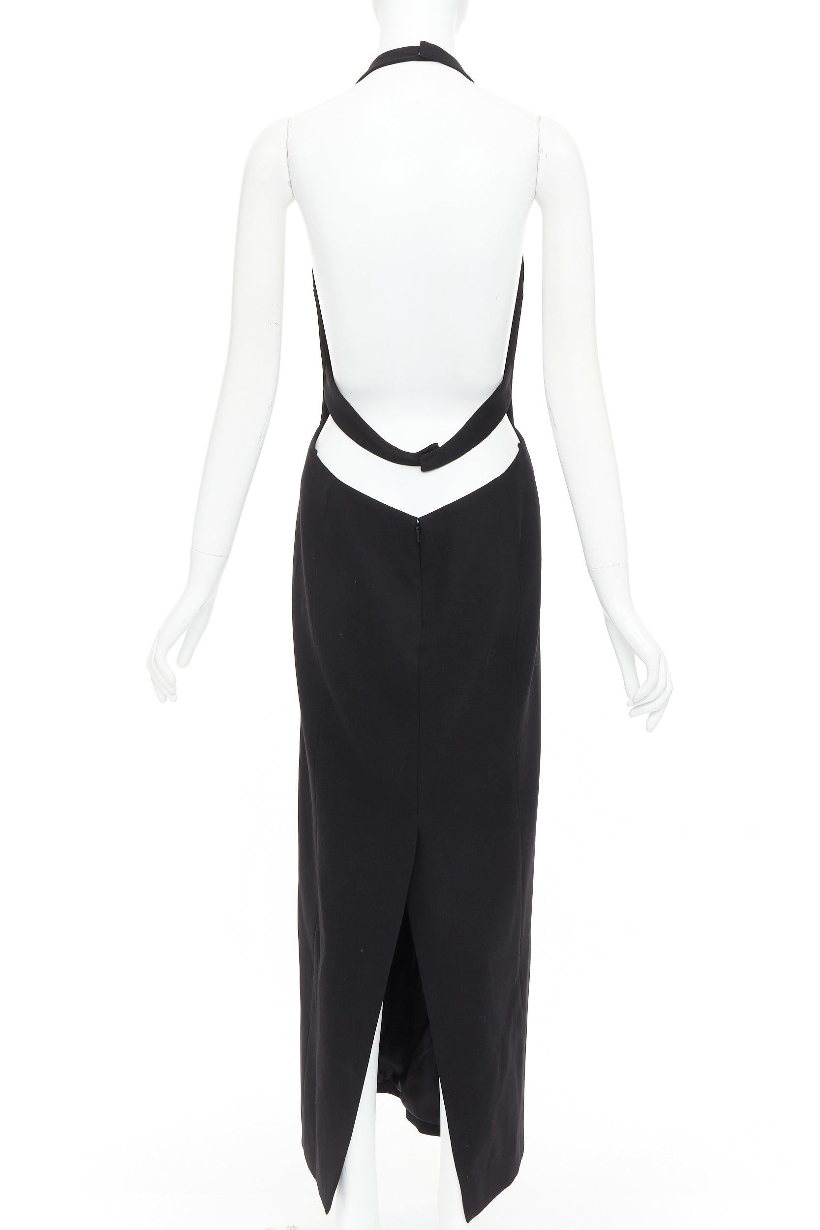 SAINT LAURENT 2022 Runway Kleid aus Wolle mit tiefem Ausschnitt und Kristallbrosche FR40 L im Angebot 1