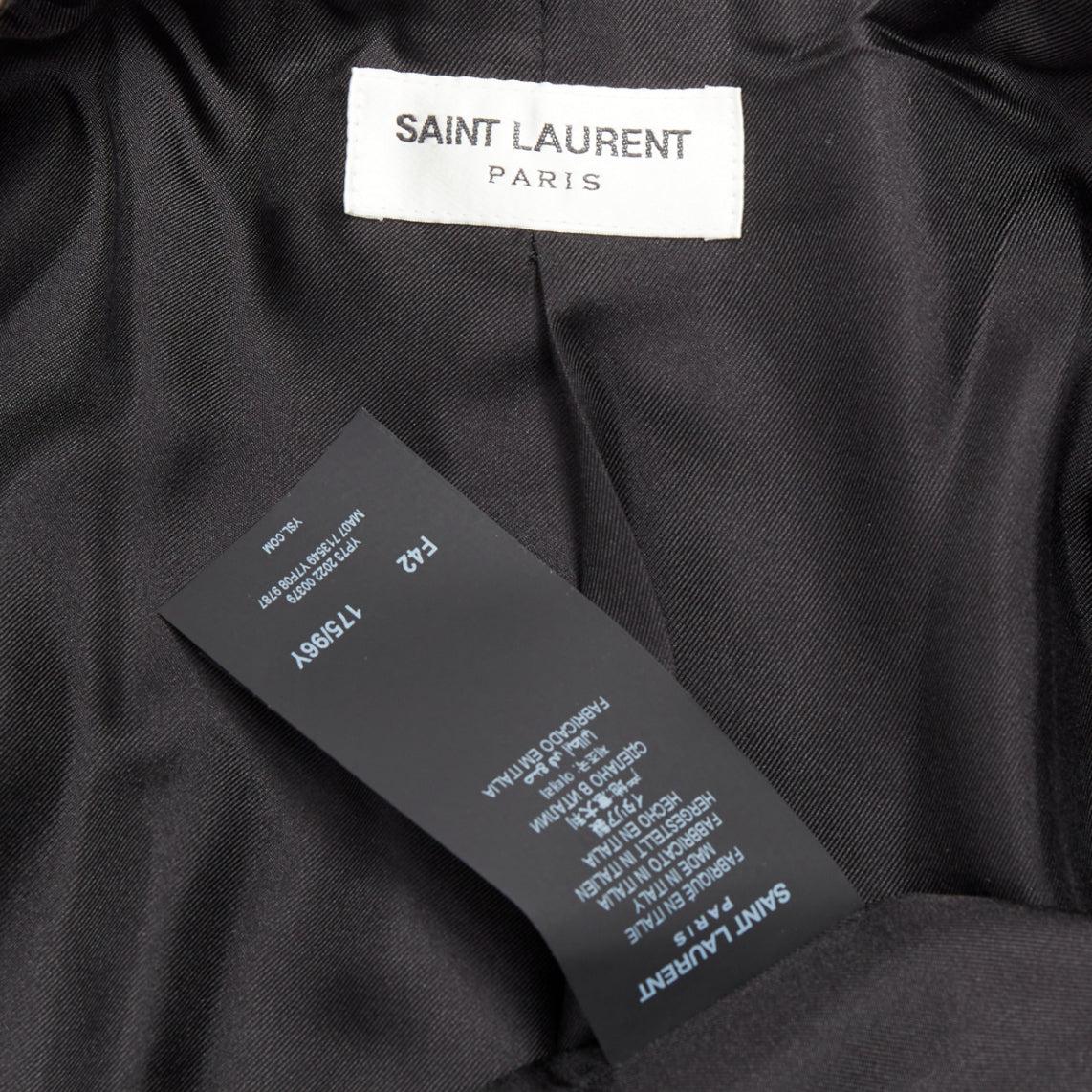 SAINT LAURENT 2022 Cappotto oversize in tweed bouclè con spalla in tinta unita FR42 XL in vendita 4