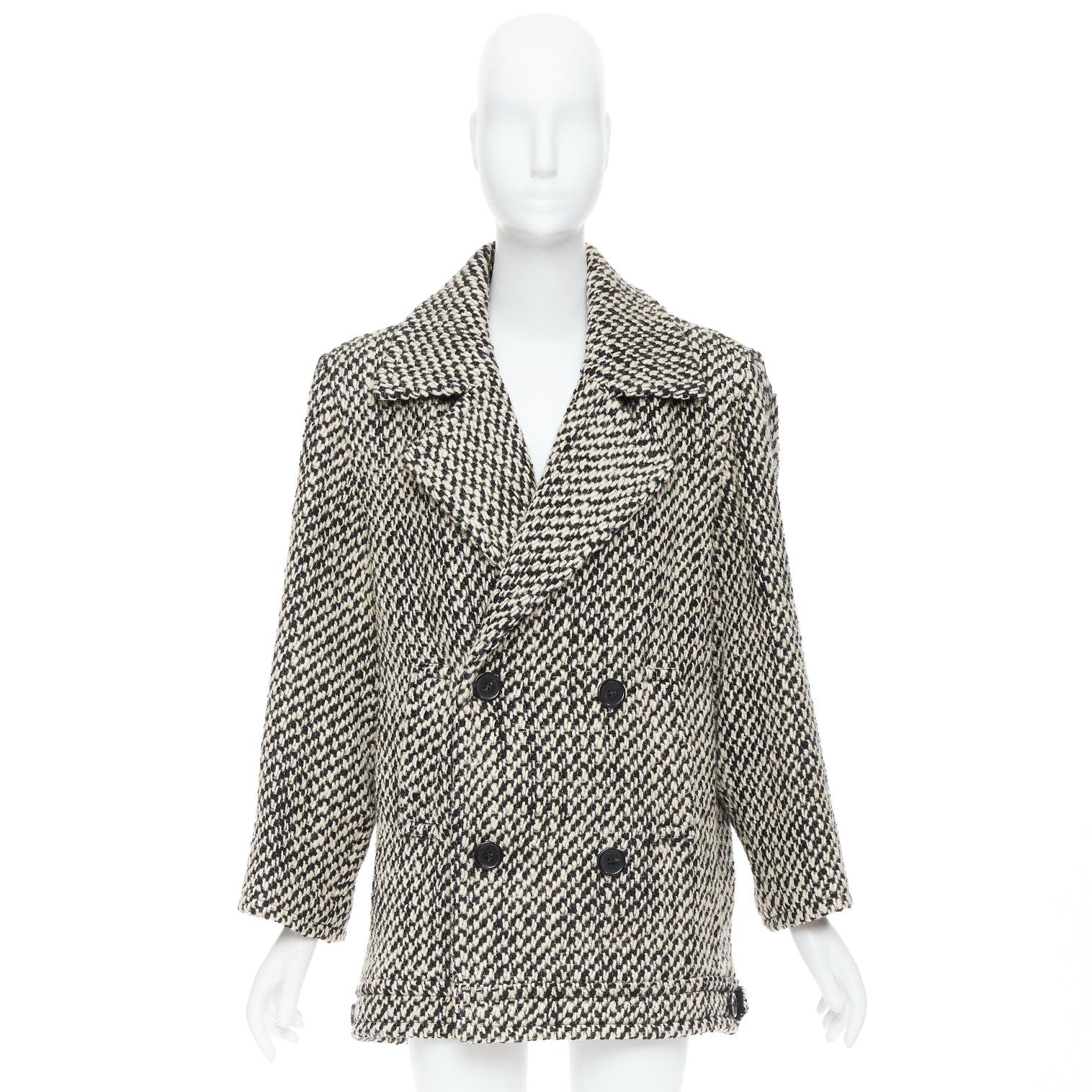 SAINT LAURENT 2022 Cappotto oversize in tweed bouclè con spalla in tinta unita FR42 XL in vendita 5