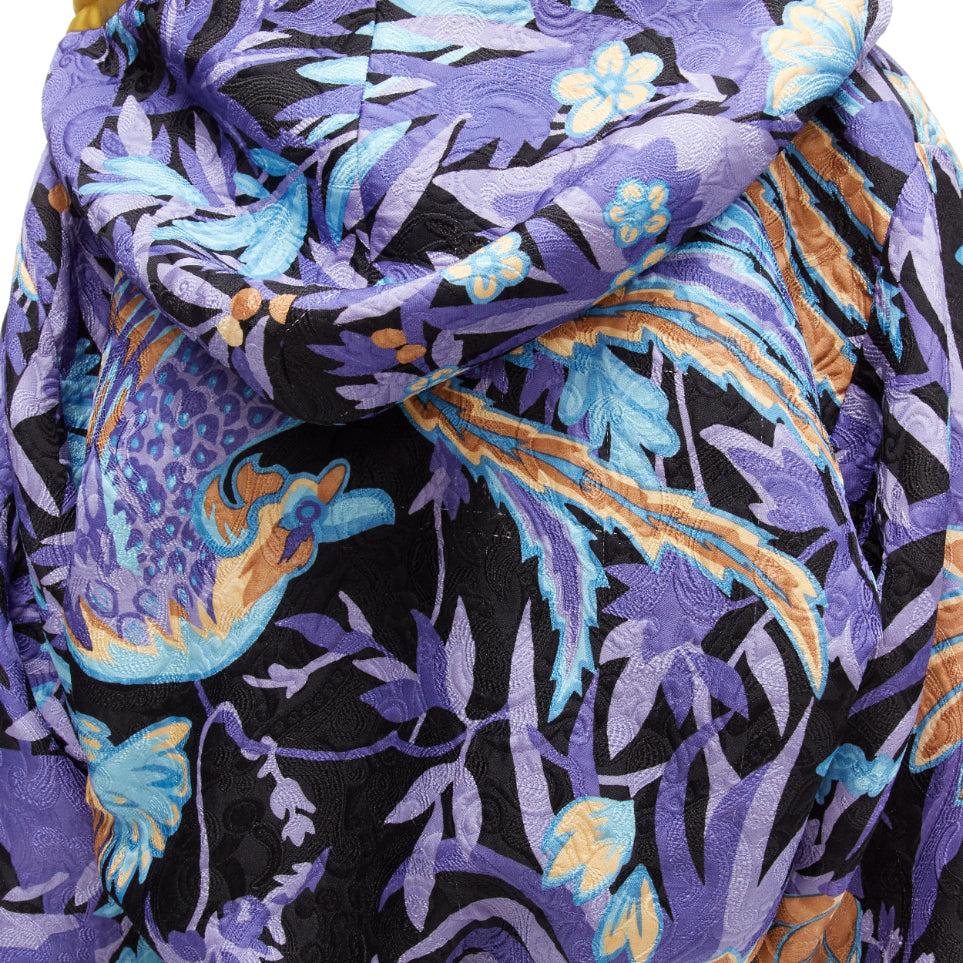SAINT LAURENT 2022 Teddy purple floral jacquard kimono hooded jacket FR44 XS
Reference: AAWC/A00526
Brand: Saint Laurent
Designer: Hedi Slimane
Collection: Spring Summer 2022 - Runway
Material: Polyester, Blend
Color: Purple, Gold
Pattern: