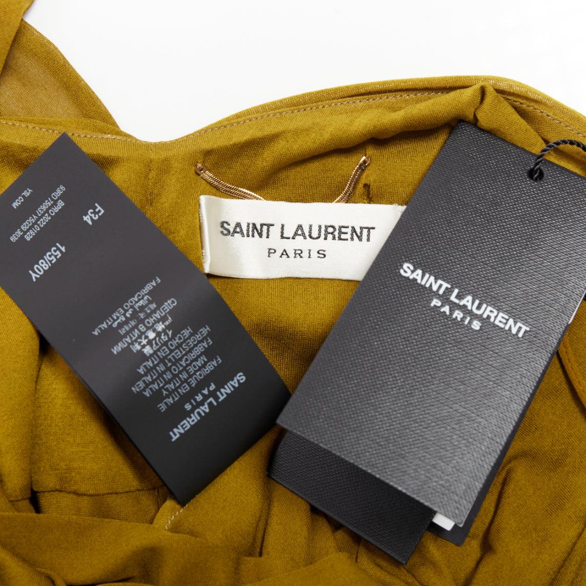SAINT LAURENT 2023 Runway vert vert robe maxi drapée à capuche FR34 XS en vente 6