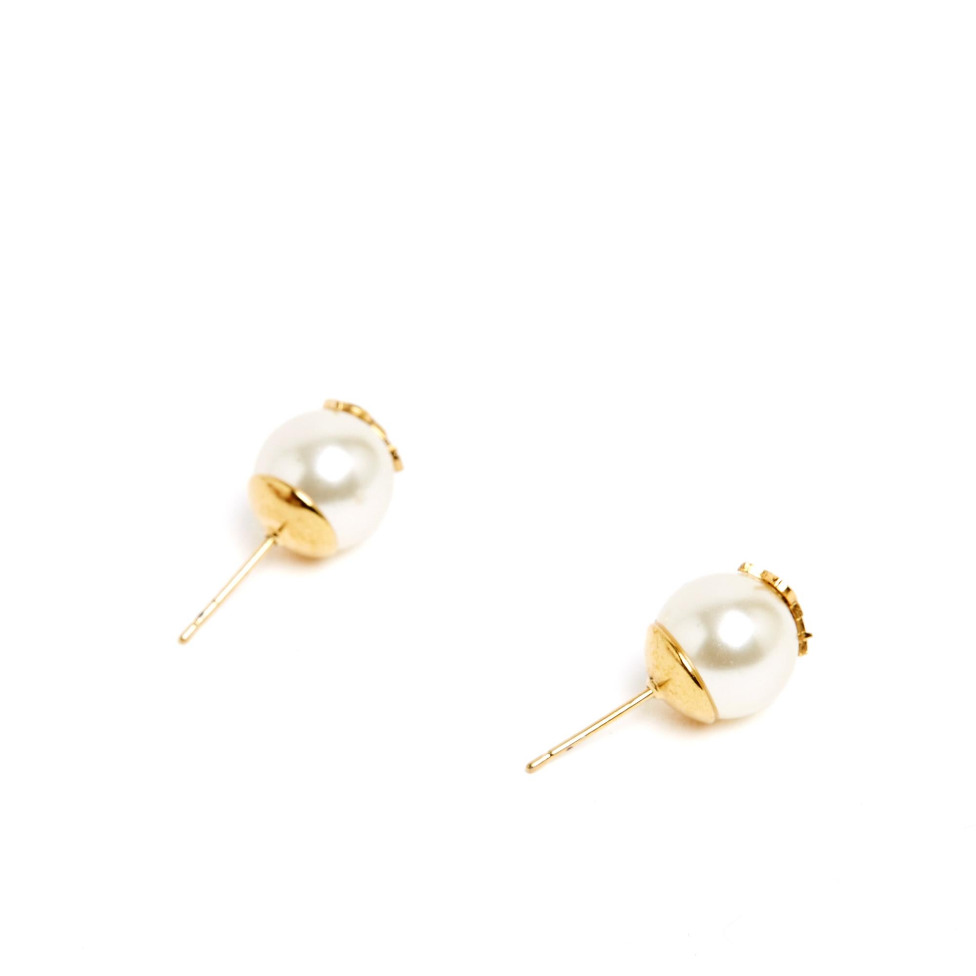 Saint Laurent 2024 Bague Boucles oreille Cassandre Ausgefallene Perlen-Ring-Ohrringe OS im Angebot 4
