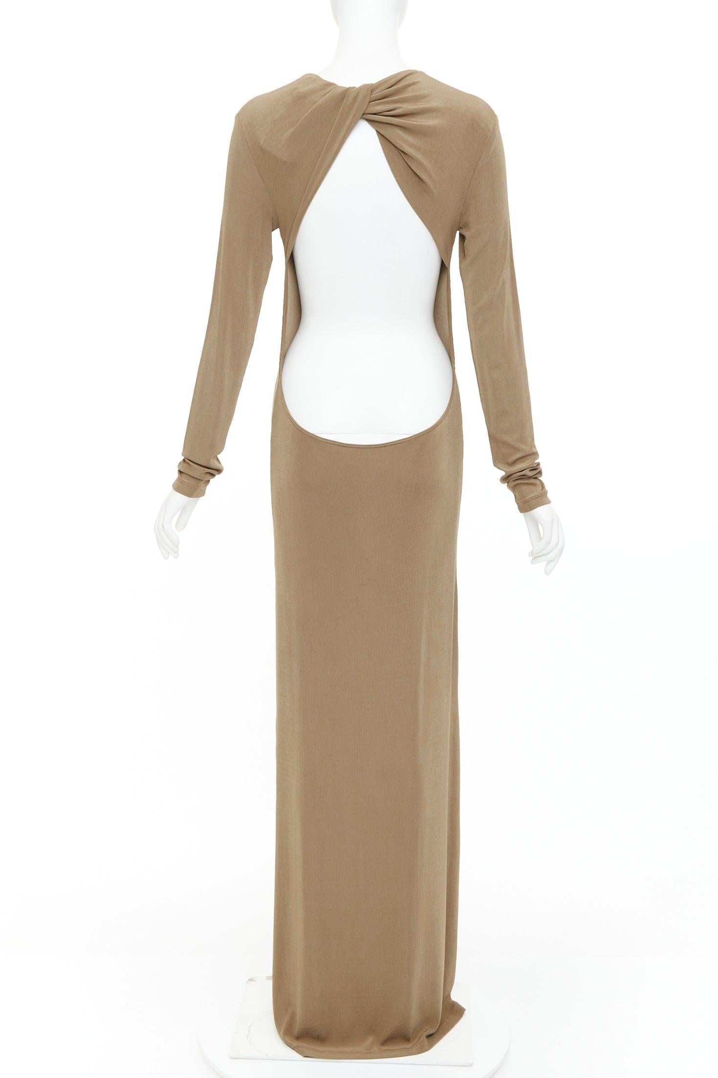 SAINT LAURENT 2024 robe robe à dos ouvert en maille viscose beige M
Référence : TGAS/F00478
Marque : Saint Laurent
Designer : Anthony Vaccarello
Collectional : 2024
MATERIAL : Viscose, mélange
Couleur : Taupe
Motif : Solide
Fermeture : Slip