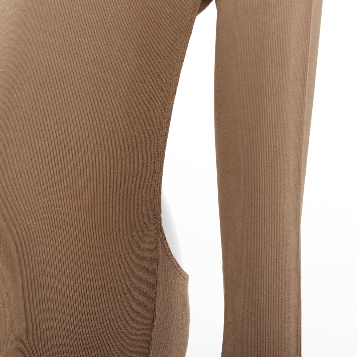 SAINT LAURENT 2024 robe robe à dos ouvert en maille viscose beige M en vente 4