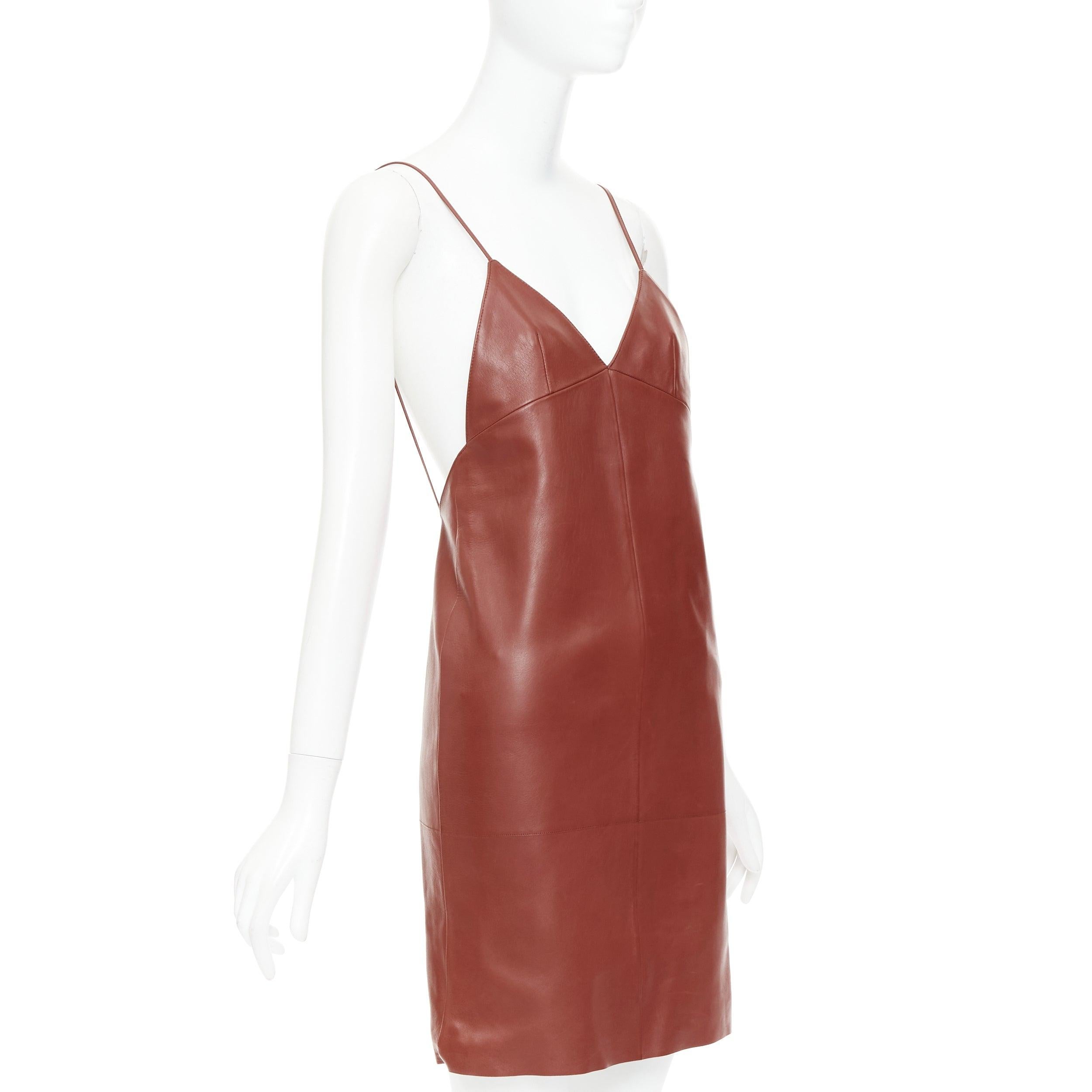 Marron Saint Laurent 2024 Goji, robe en cuir d'agneau à découpes plongeantes dans le dos FR34 XS en vente