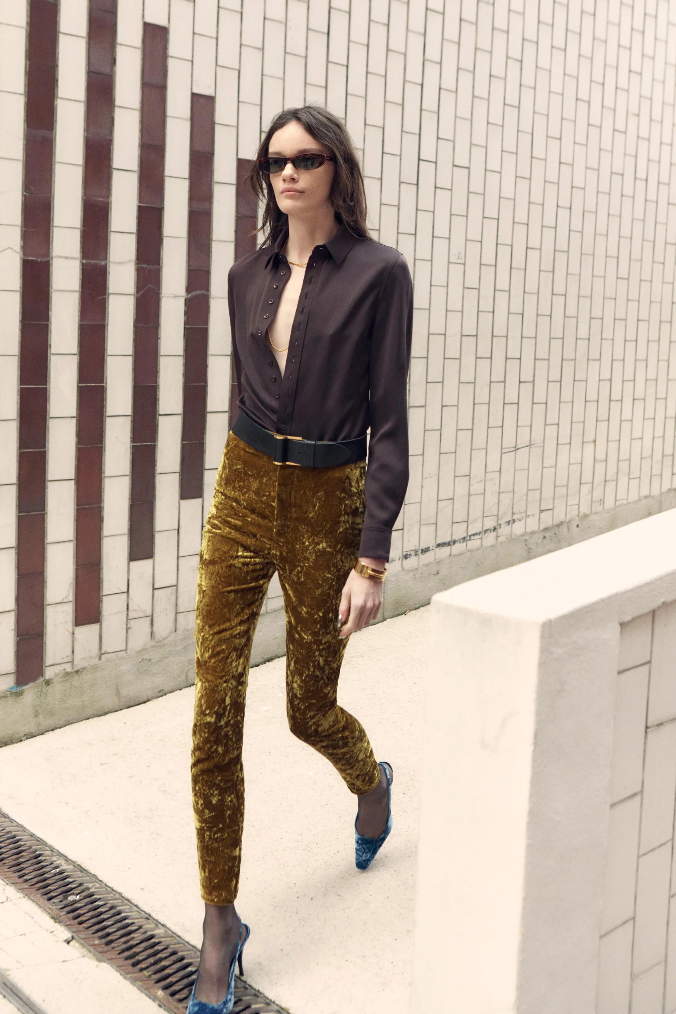SAINT LAURENT Giallo assenzio 2022 CRUSHED VELVET SLIM Pants 40 M. in vendita 2