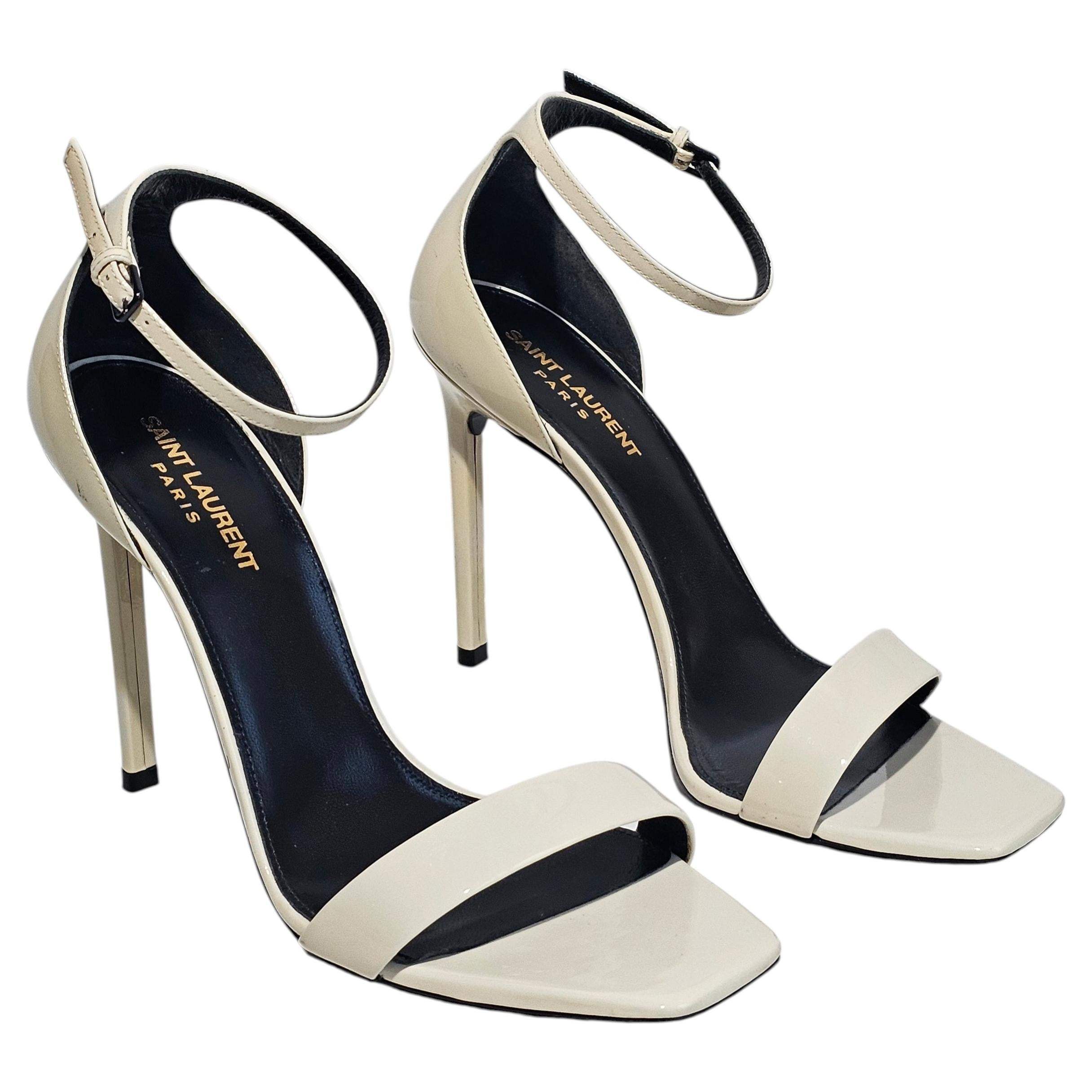 Sandales Saint Laurent Amber, style années 90, talons hauts, vernis, couleur crème, taille 40 (UE) / 10 (US), YSL