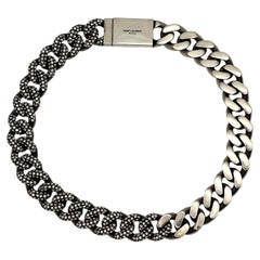 SAINT LAURENT Collar de cadena con ribete de cristal en tono plateado envejecido