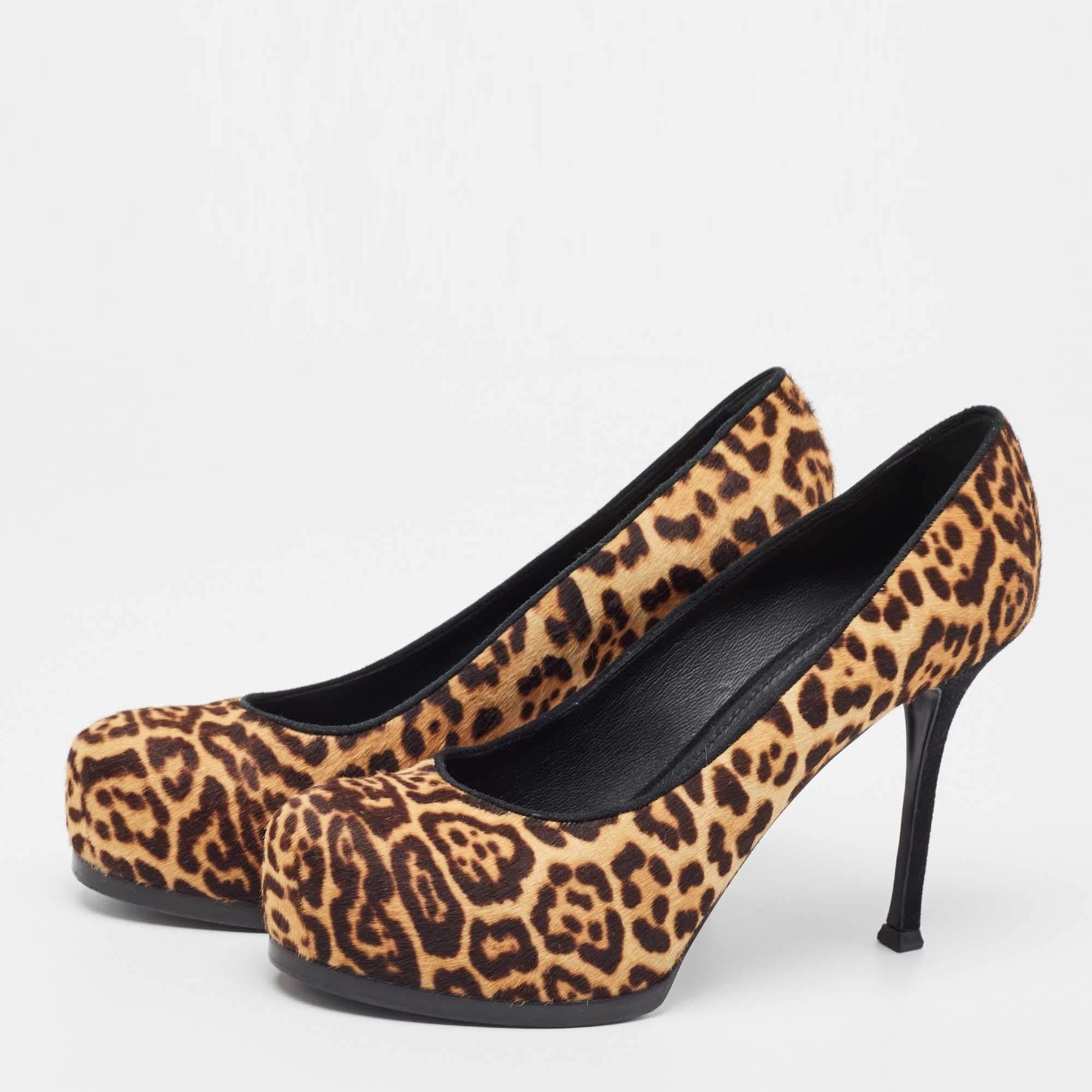 This pair of pumps is uniquely designed and makes for a distinct appearance. Created from quality materials, it is enriched with classic elements.


Includes

Original Dustbag
