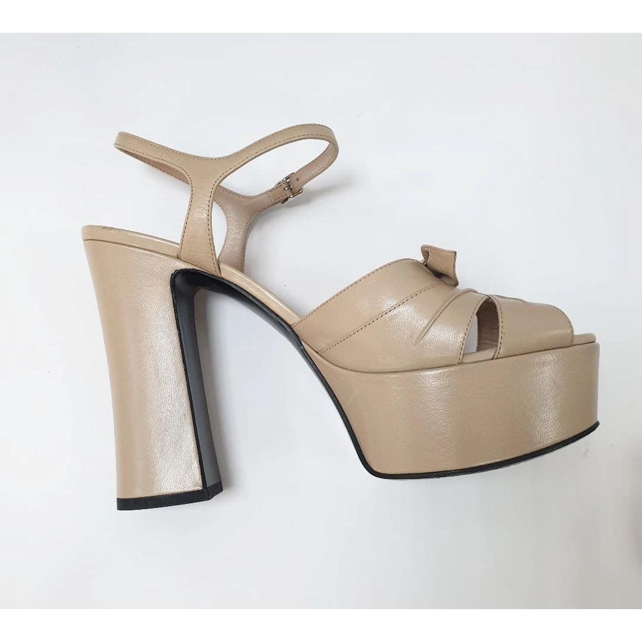 Saint Laurent Beige Leder Candy Bow Plateausandalen  Nr. 40 im Angebot 2