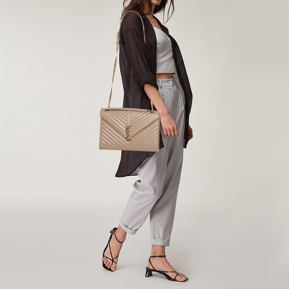 Saint Laurent Beige Matelasse Leder Große Cassandre Klappe Tasche im Zustand „Gut“ in Dubai, Al Qouz 2
