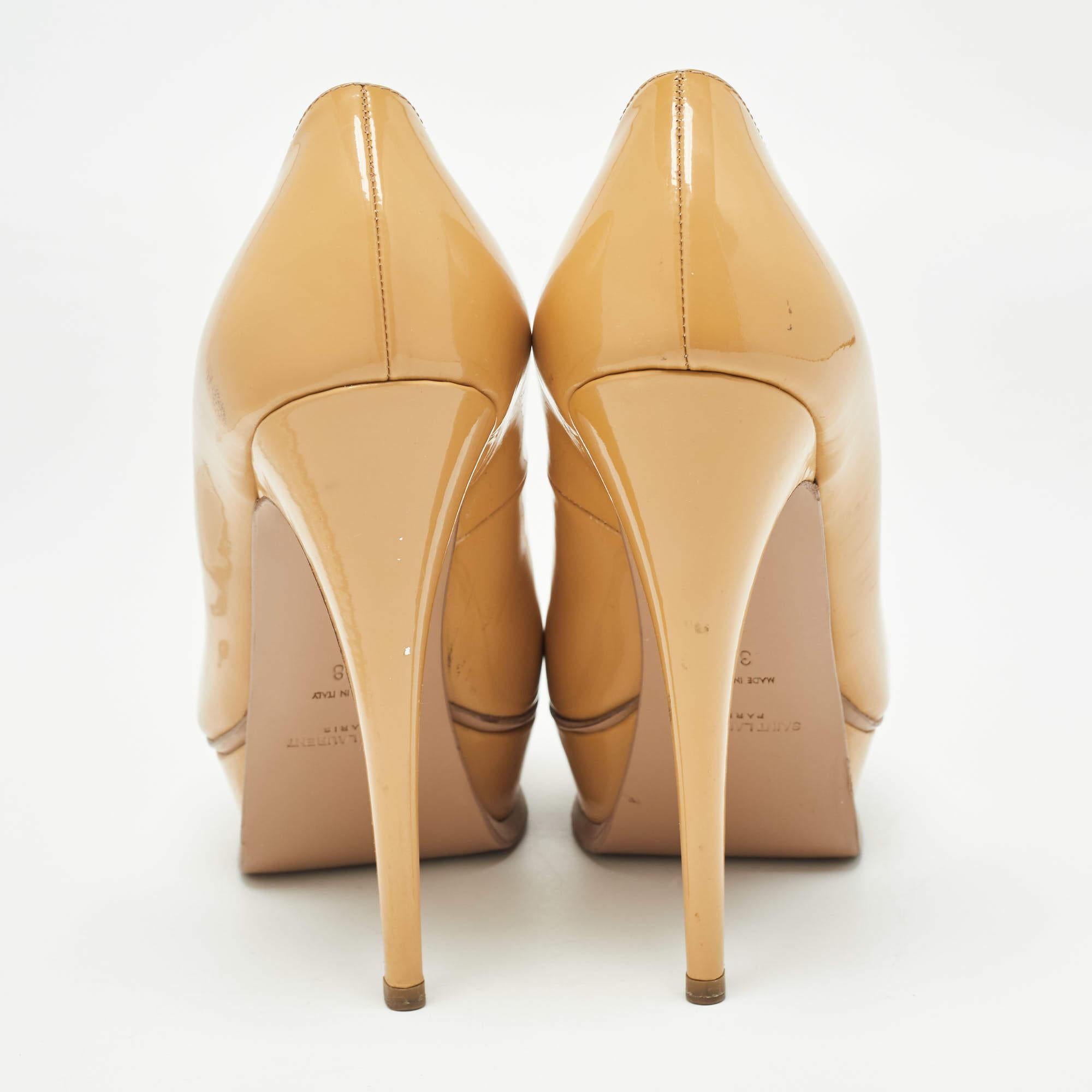 Saint Laurent escarpins à plateforme Tribtoo en cuir verni beige, taille 38 Pour femmes en vente