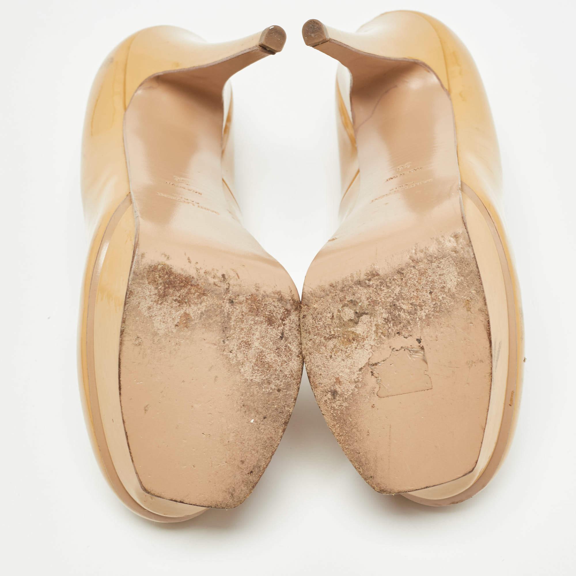 Saint Laurent escarpins à plateforme Tribtoo en cuir verni beige, taille 38 en vente 1