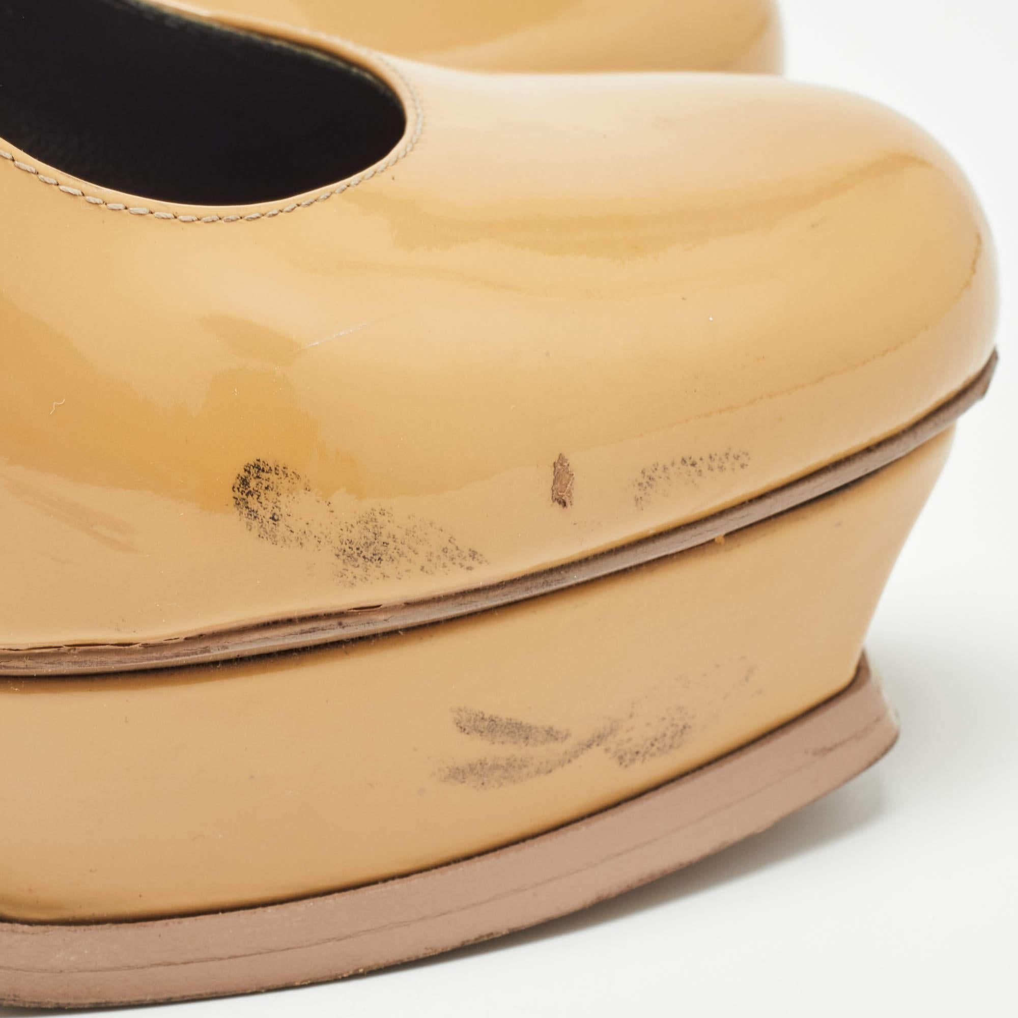 Saint Laurent escarpins à plateforme Tribtoo en cuir verni beige, taille 38 en vente 3