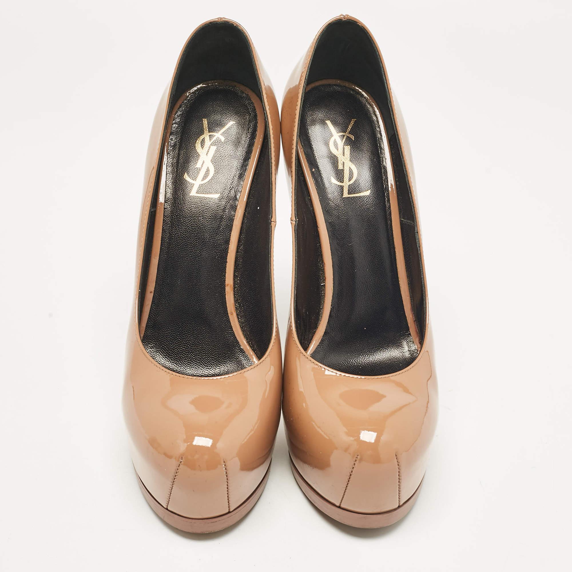 Saint Laurent Beige Patent Leather Tribtoo Pumps Size 40 In Good Condition For Sale In Dubai, Al Qouz 2