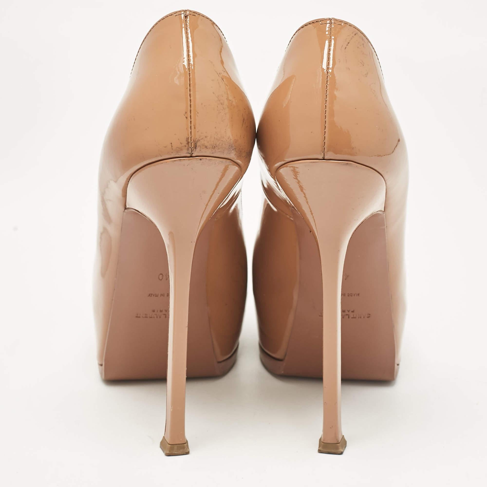Saint Laurent Beige Patent Leather Tribtoo Pumps Size 40 For Sale 1