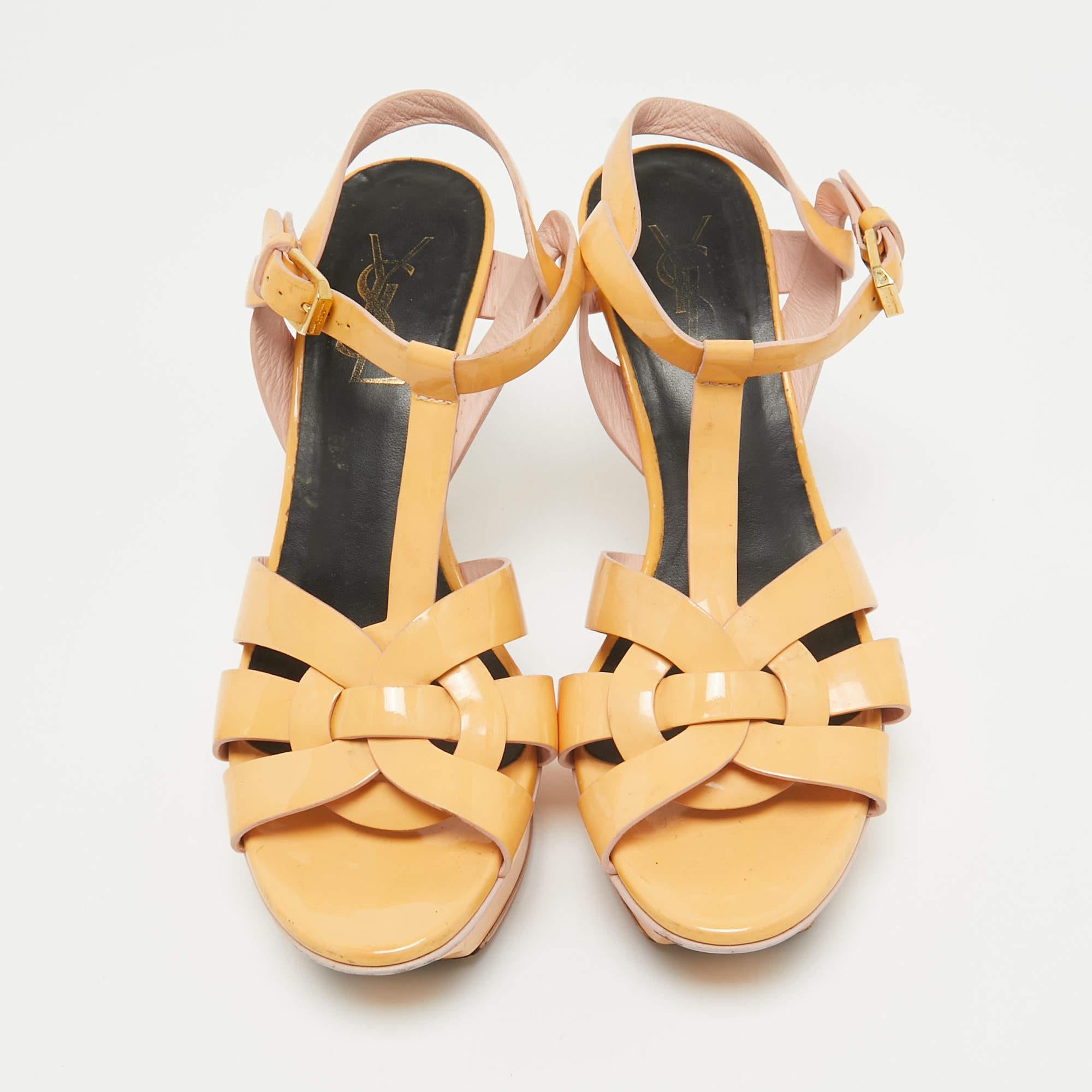 Saint Laurent Sandalias de plataforma Tribute de charol beige talla 36 Beige en venta