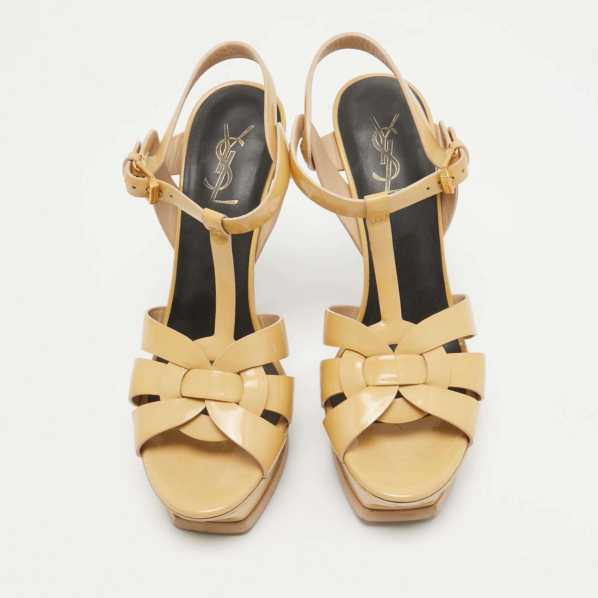 Beige Saint Laurent Sandali Tribute in vernice beige misura 39