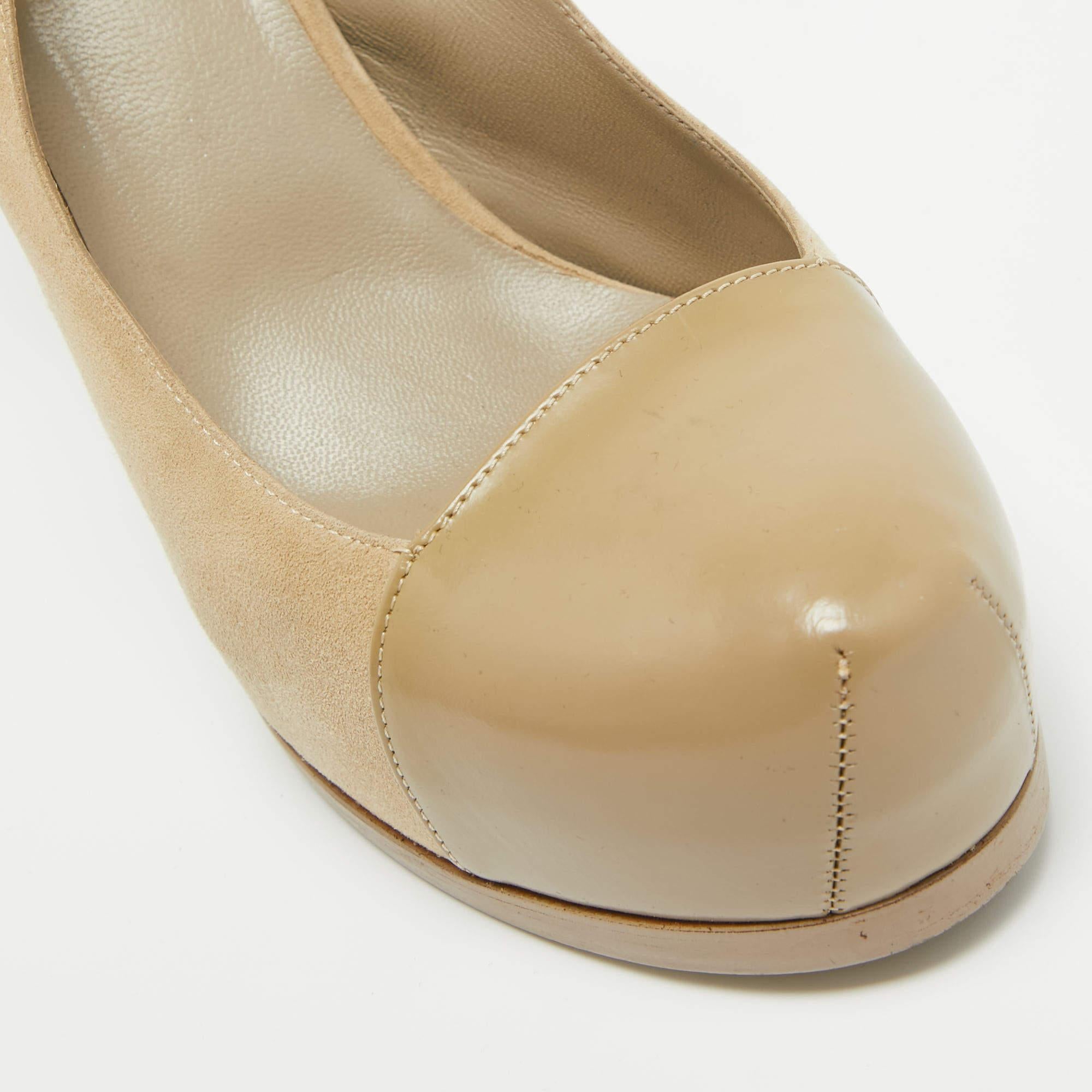 Saint Laurent escarpins Tribtoo en daim et cuir beige taille 38,5 en vente 3