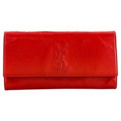 Saint Laurent Belle de Jour Clutch aus Lackleder Klein