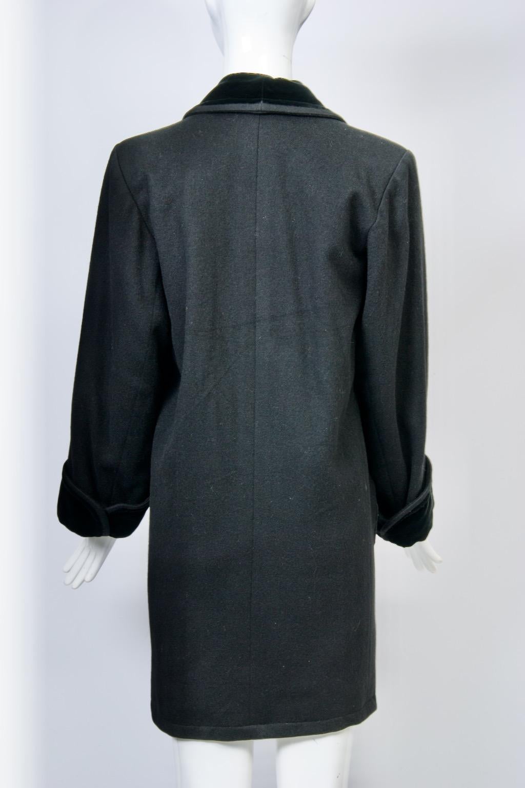 Donna Saint Laurent Cappotto 3/4 nero con finiture in velluto in vendita