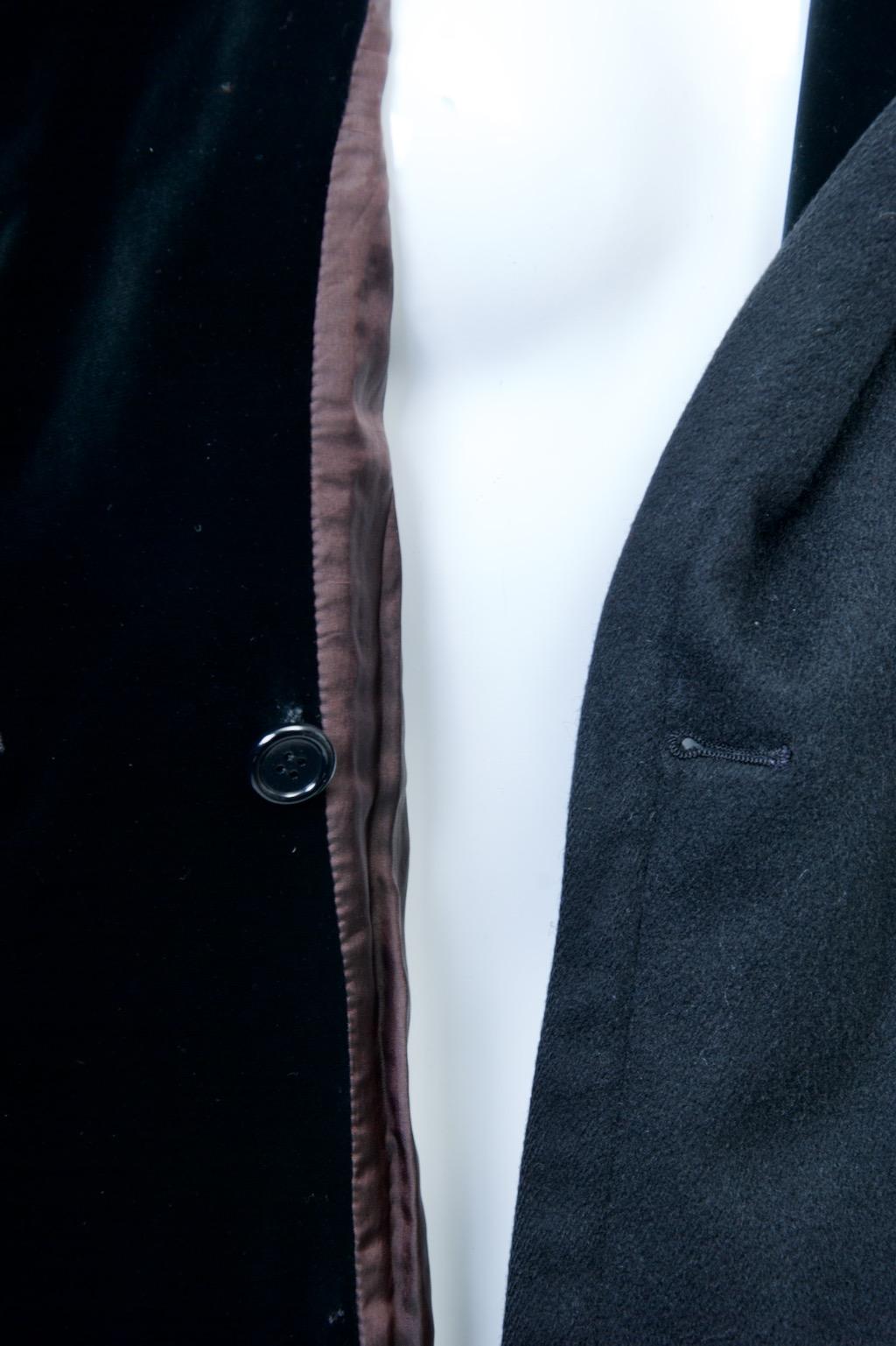 Saint Laurent Cappotto 3/4 nero con finiture in velluto in vendita 4