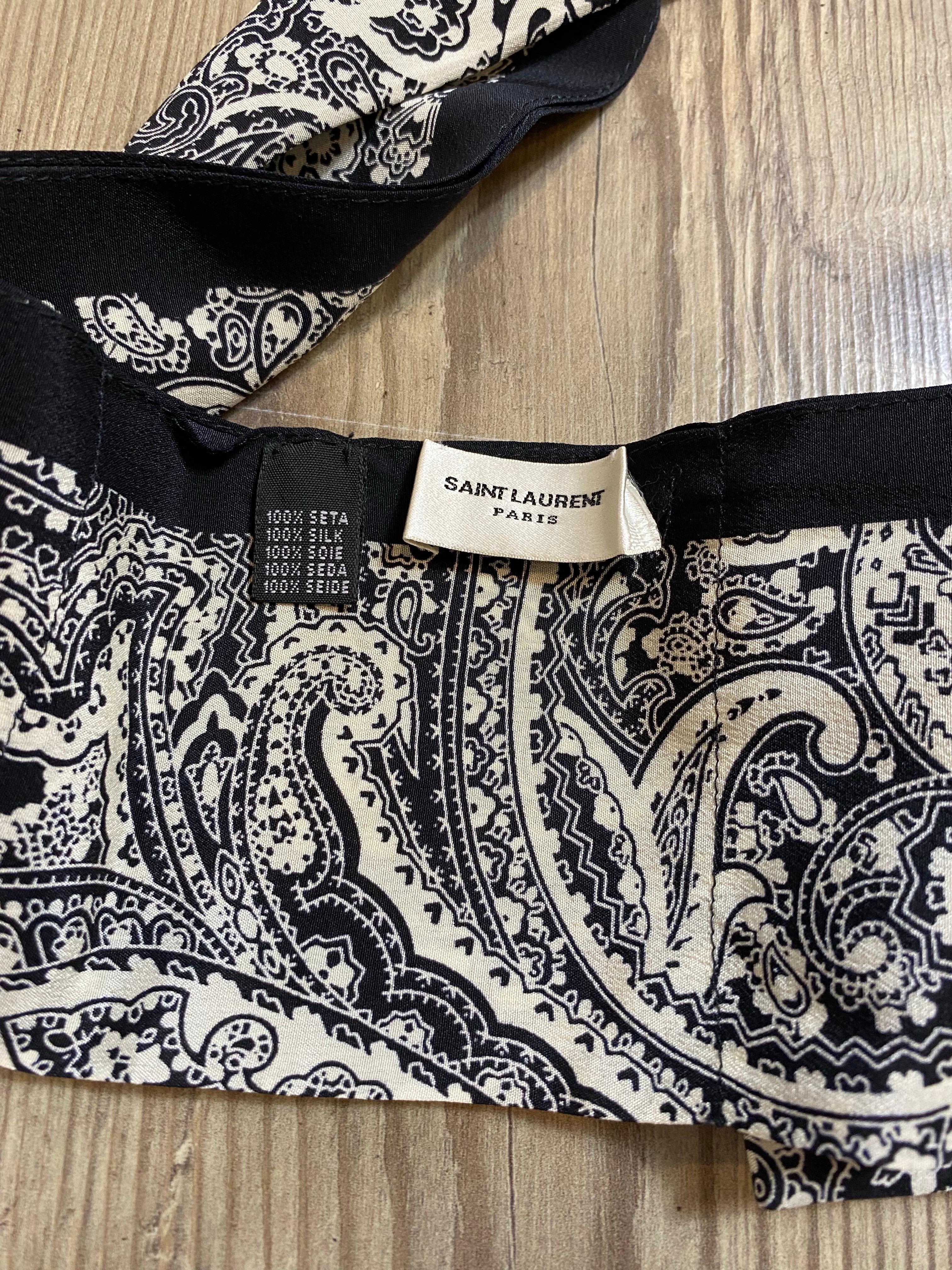 Foulard Paisley bianco e nero di Saint Laurent In condizioni Nuovo in vendita a Carnate, IT