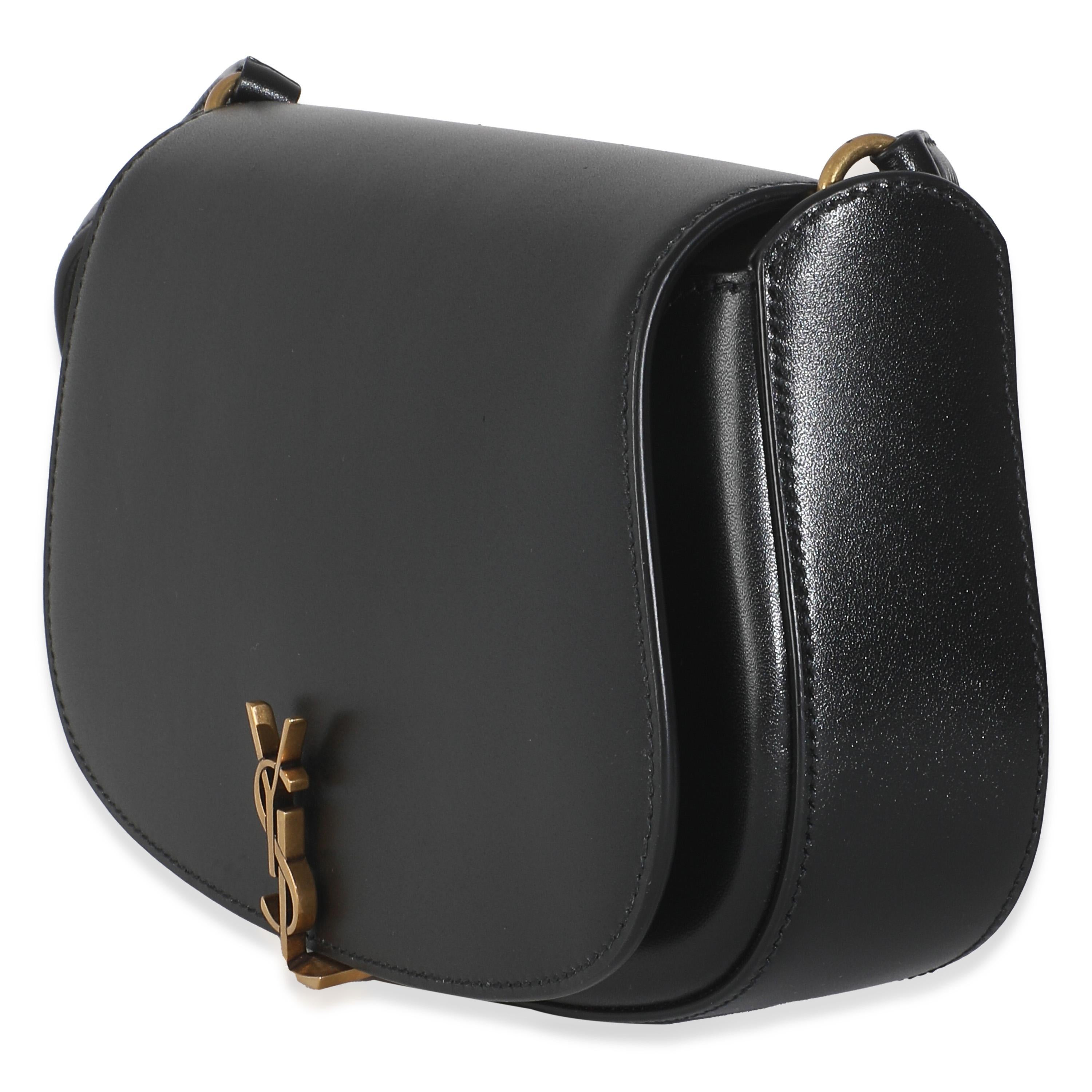 Saint Laurent Scatola nera in pelle di vitello Mini Voltaire In condizioni ottime in vendita a New York, NY