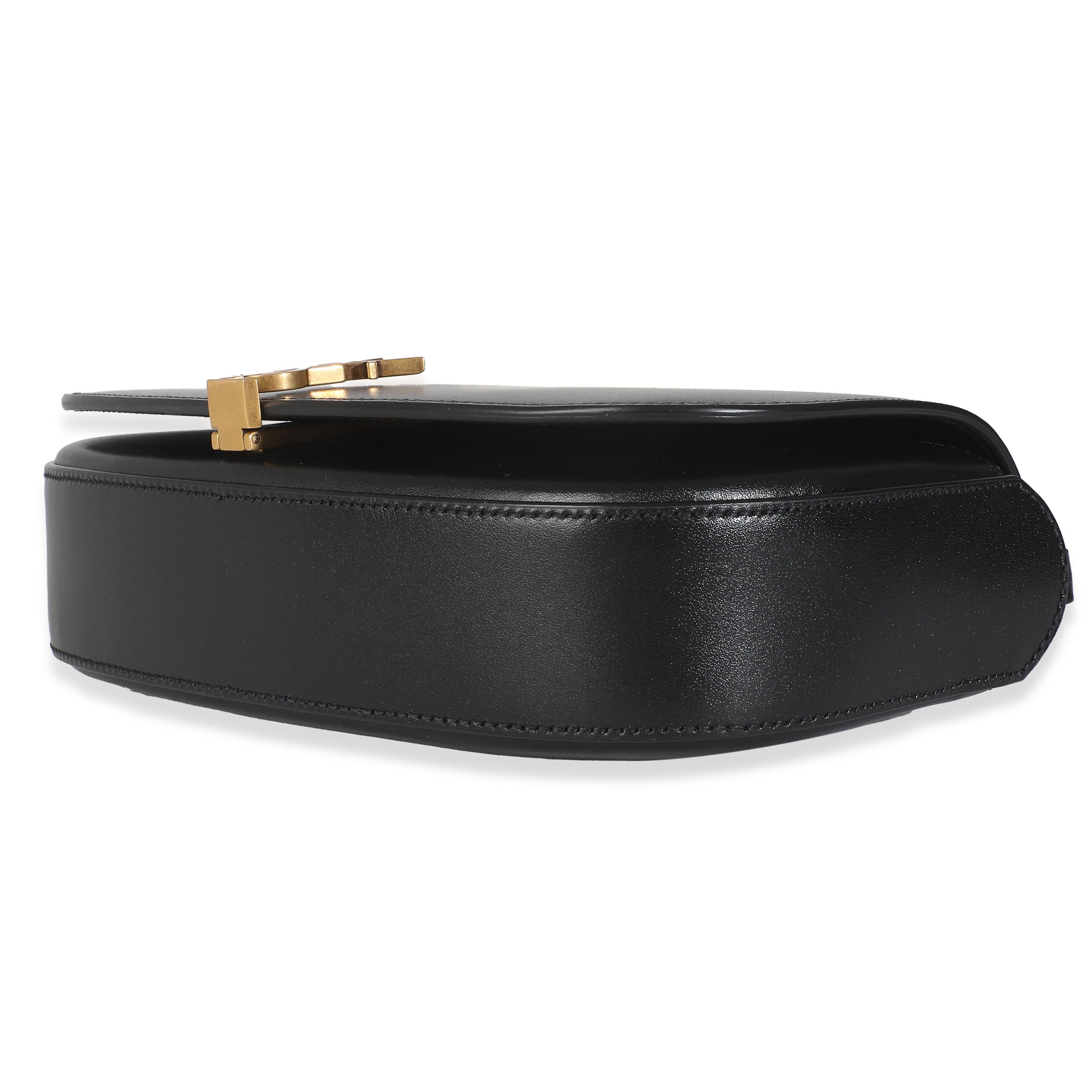 Saint Laurent Scatola nera in pelle di vitello Mini Voltaire in vendita 2