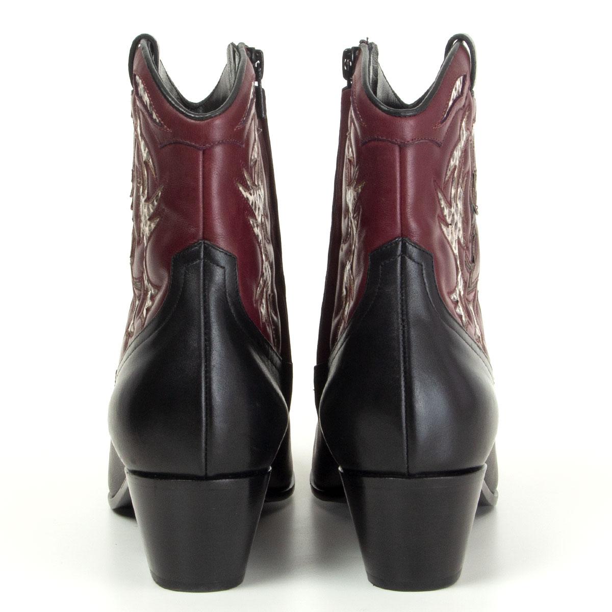 SAINT LAURENT black & burgundy leather ROCK 40 Western Ankle Boots Shoes 39.5 In Excellent Condition In Zürich, CH