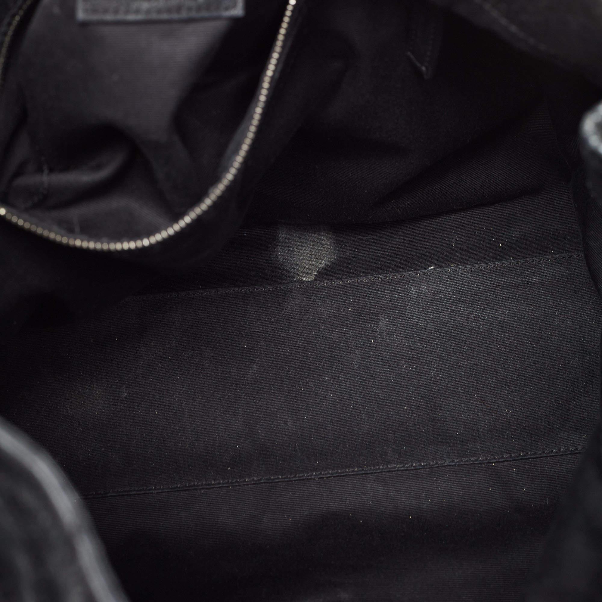 Saint Laurent - Grand sac à main Nikos en cuir froissé noir en vente 1