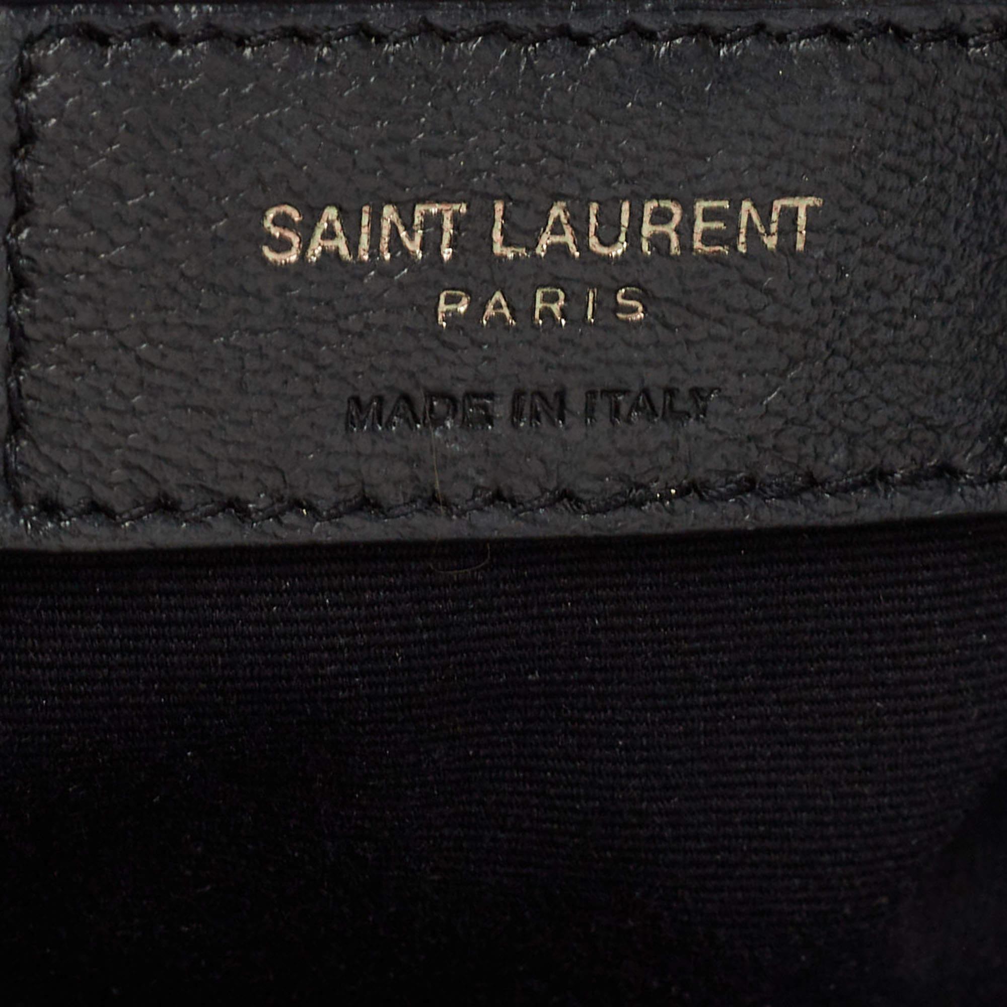 Saint Laurent - Grand sac à main Nikos en cuir froissé noir en vente 2