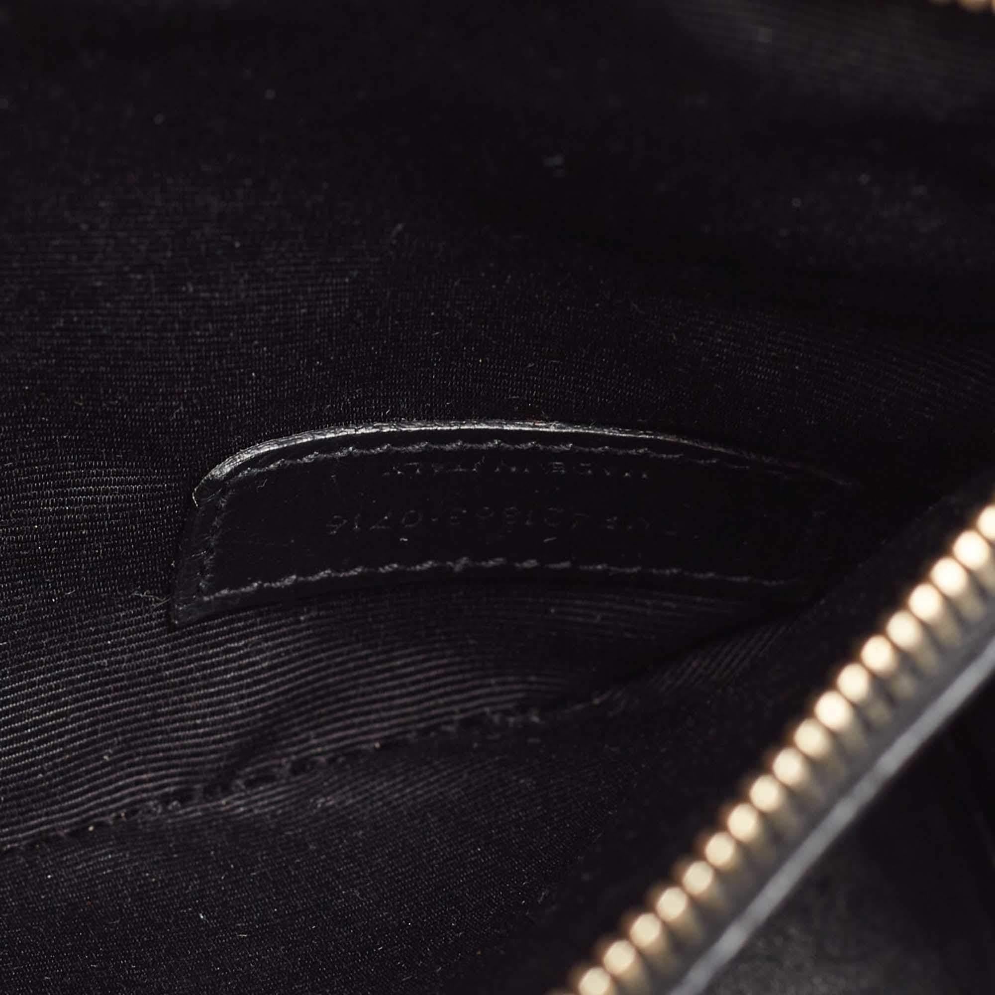 Saint Laurent Black Croc Embossed Baby Leather Classic Sac De Jour Tote en vente 8