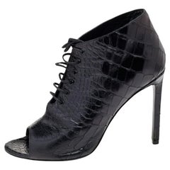 Saint Laurent Botines de piel de cocodrilo negra con puntera abierta Talla 37.5