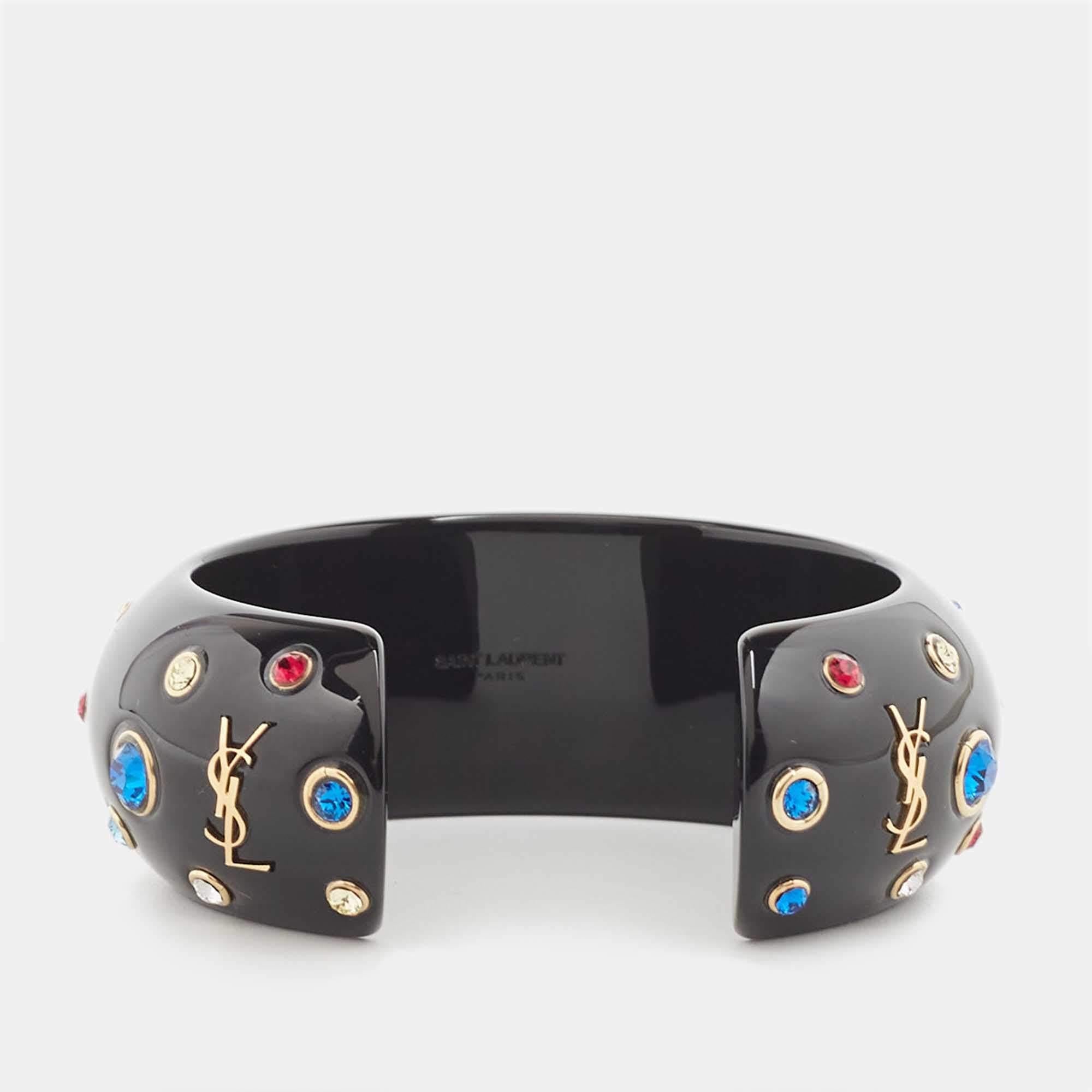 Show your love for sparkles and luxury accessories with this stunning bracelet from Saint Laurent . It is beautifully detailed with crystals and spikes all laid in an artistic manner so as to exude a modern appeal.

