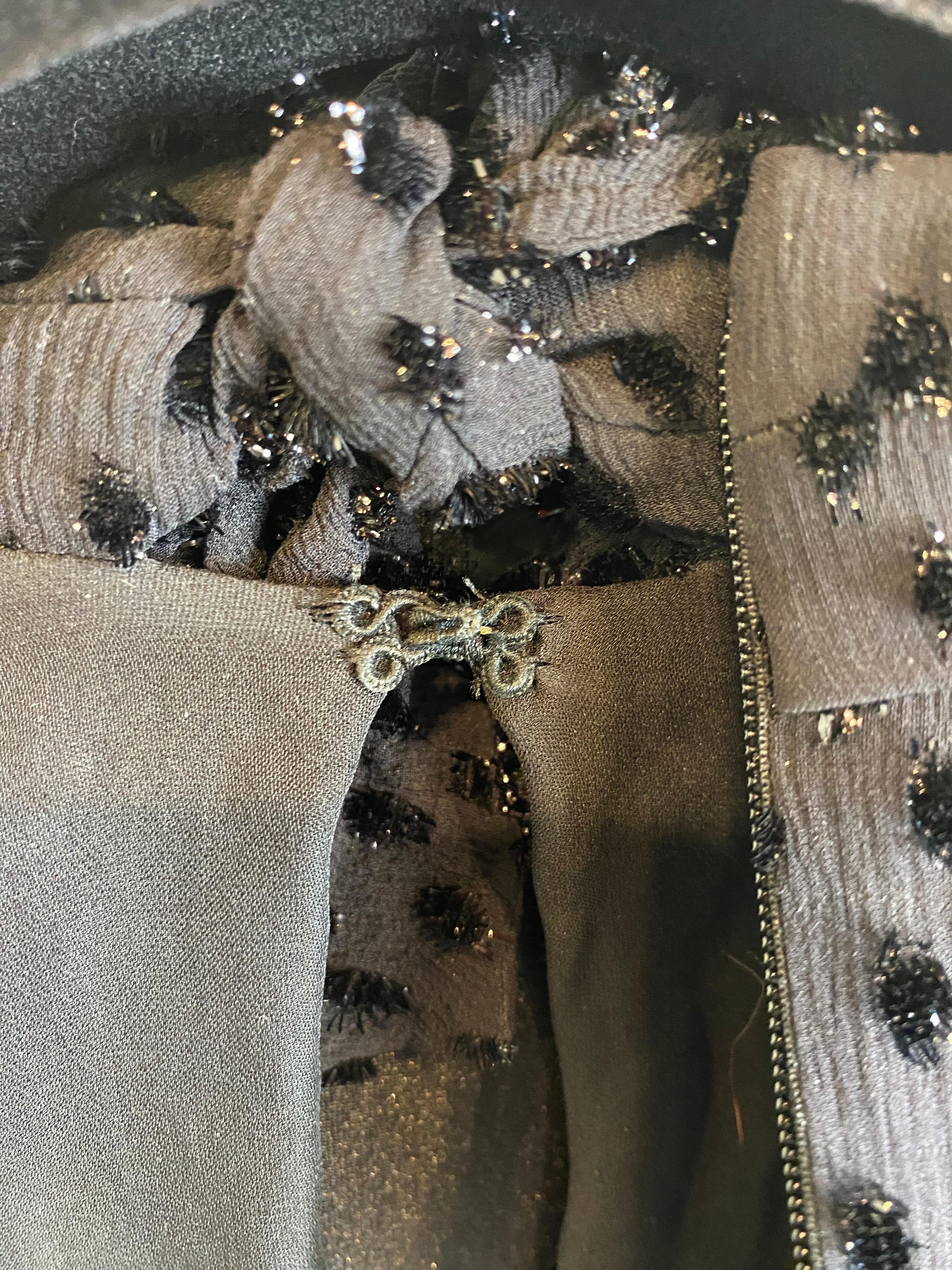 Robe noire Saint Laurent en vente 2