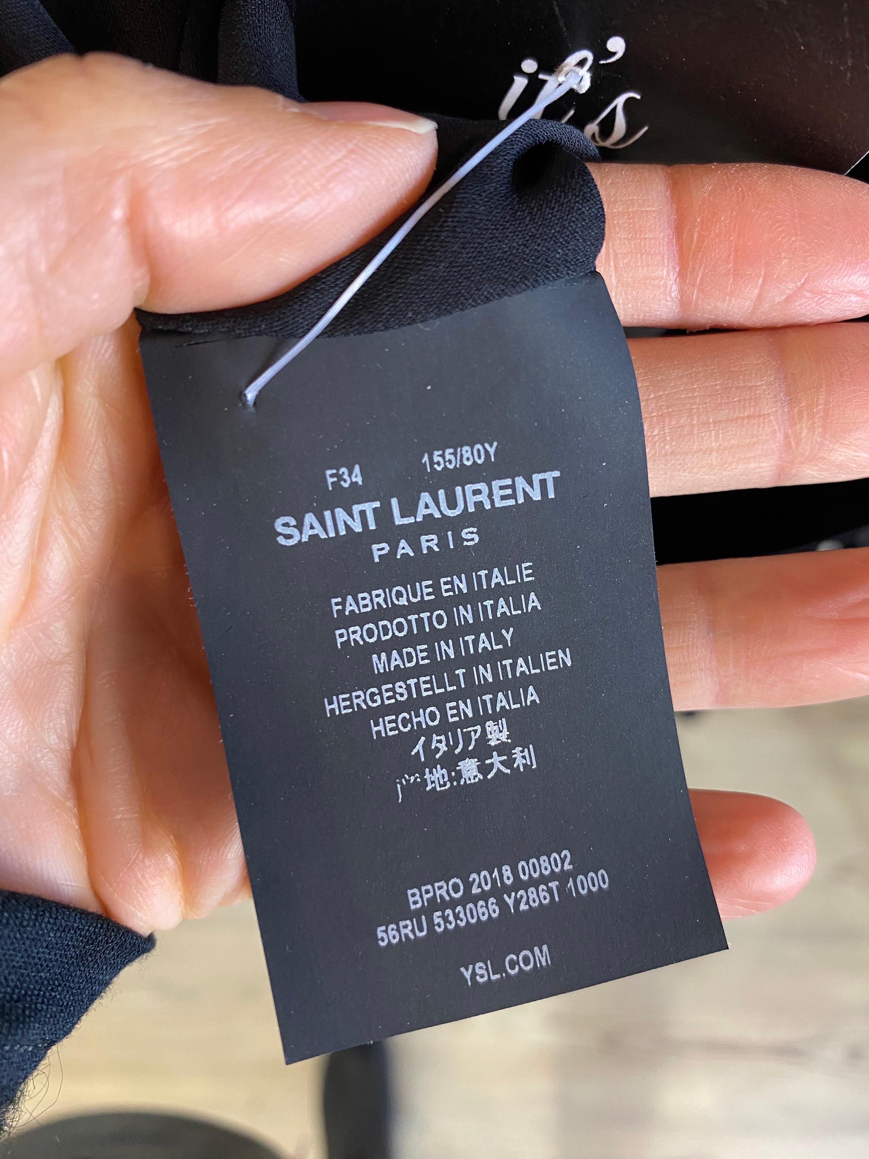 Robe noire Saint Laurent en vente 3
