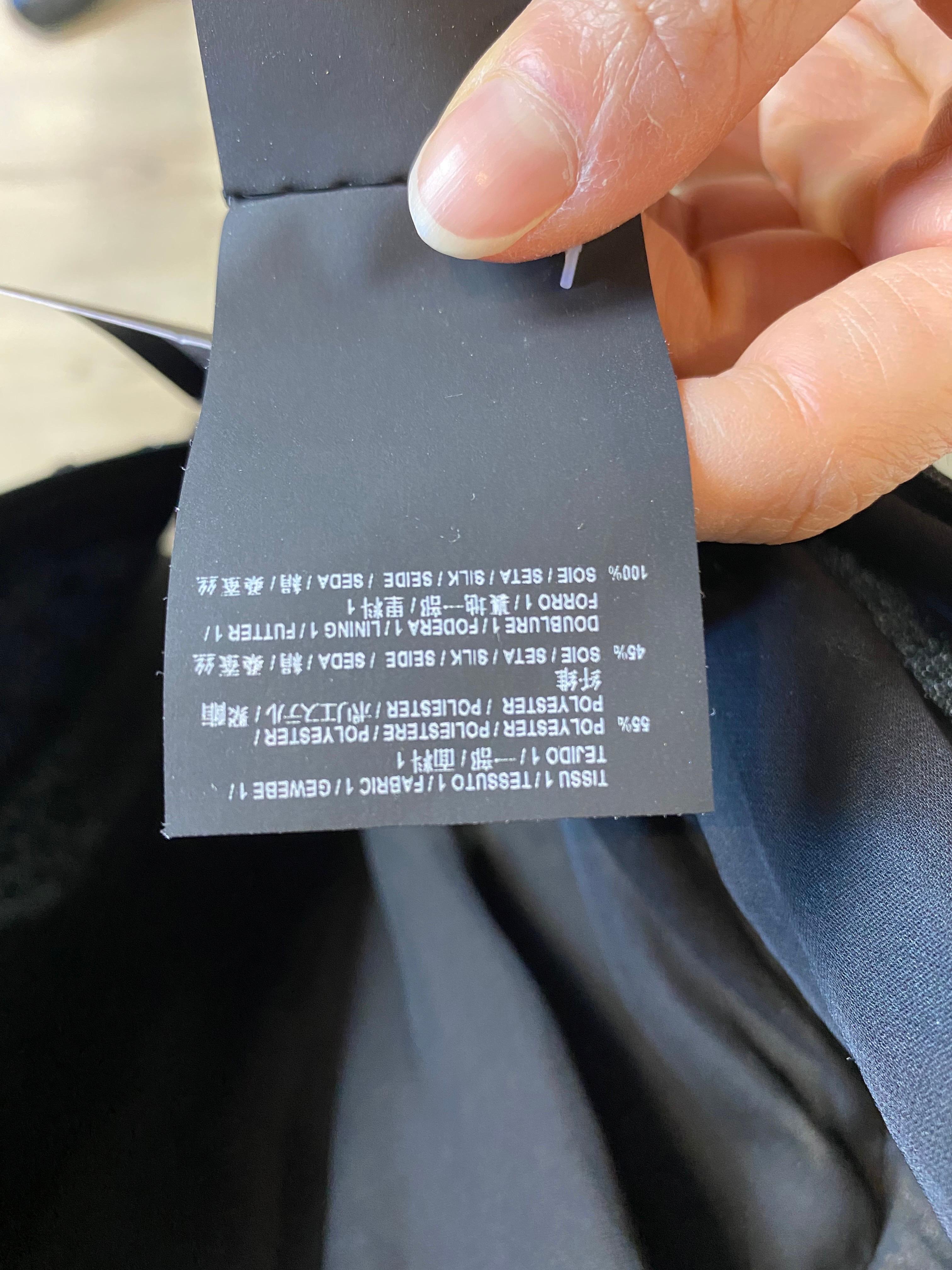 Robe noire Saint Laurent en vente 4