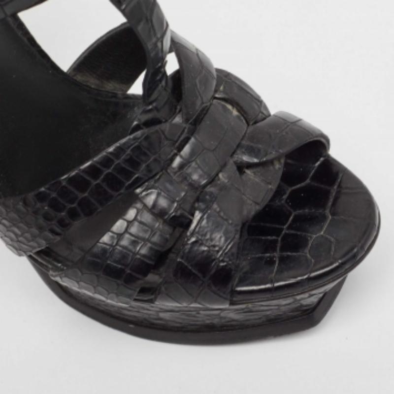 Saint Laurent Schwarz Geprägtes Krokodil Tribut Sandalen Größe 36.5 im Angebot 3