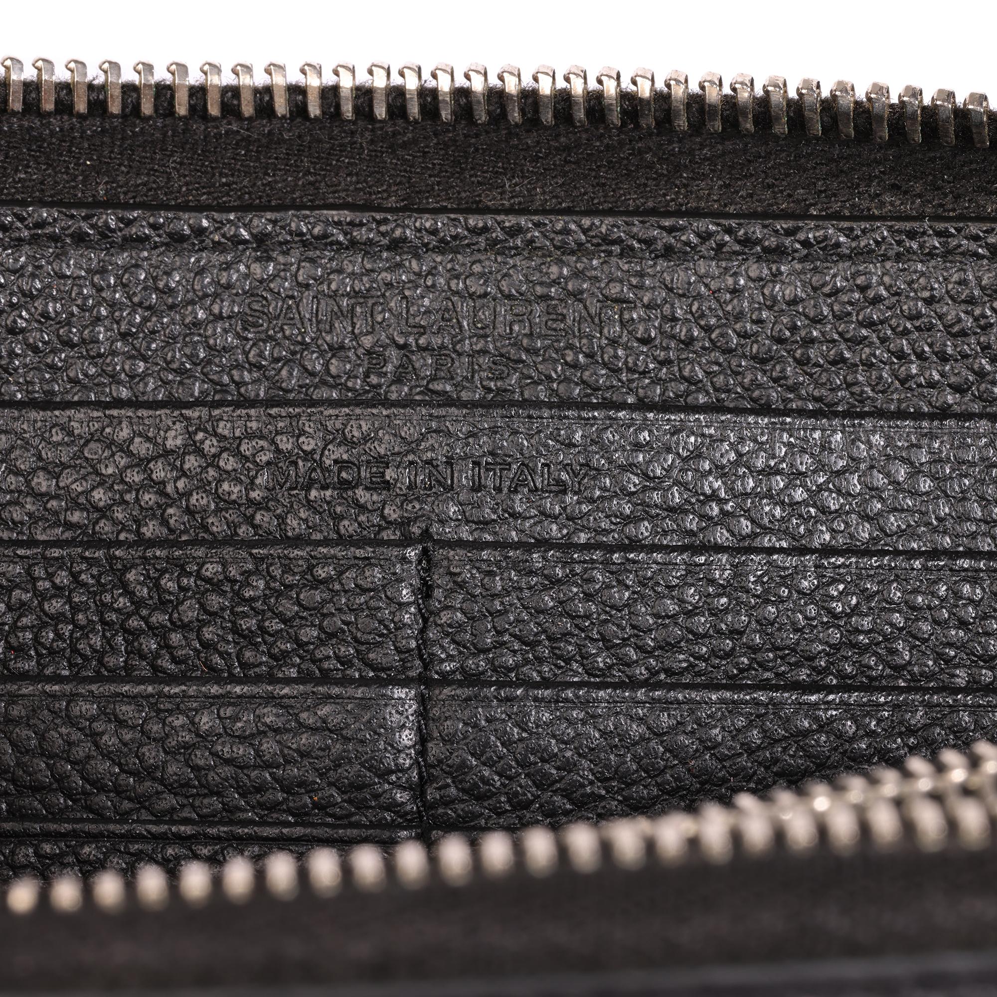 Saint Laurent Schwarz geprägte Gauche Continental Zip um Brieftasche im Angebot 1