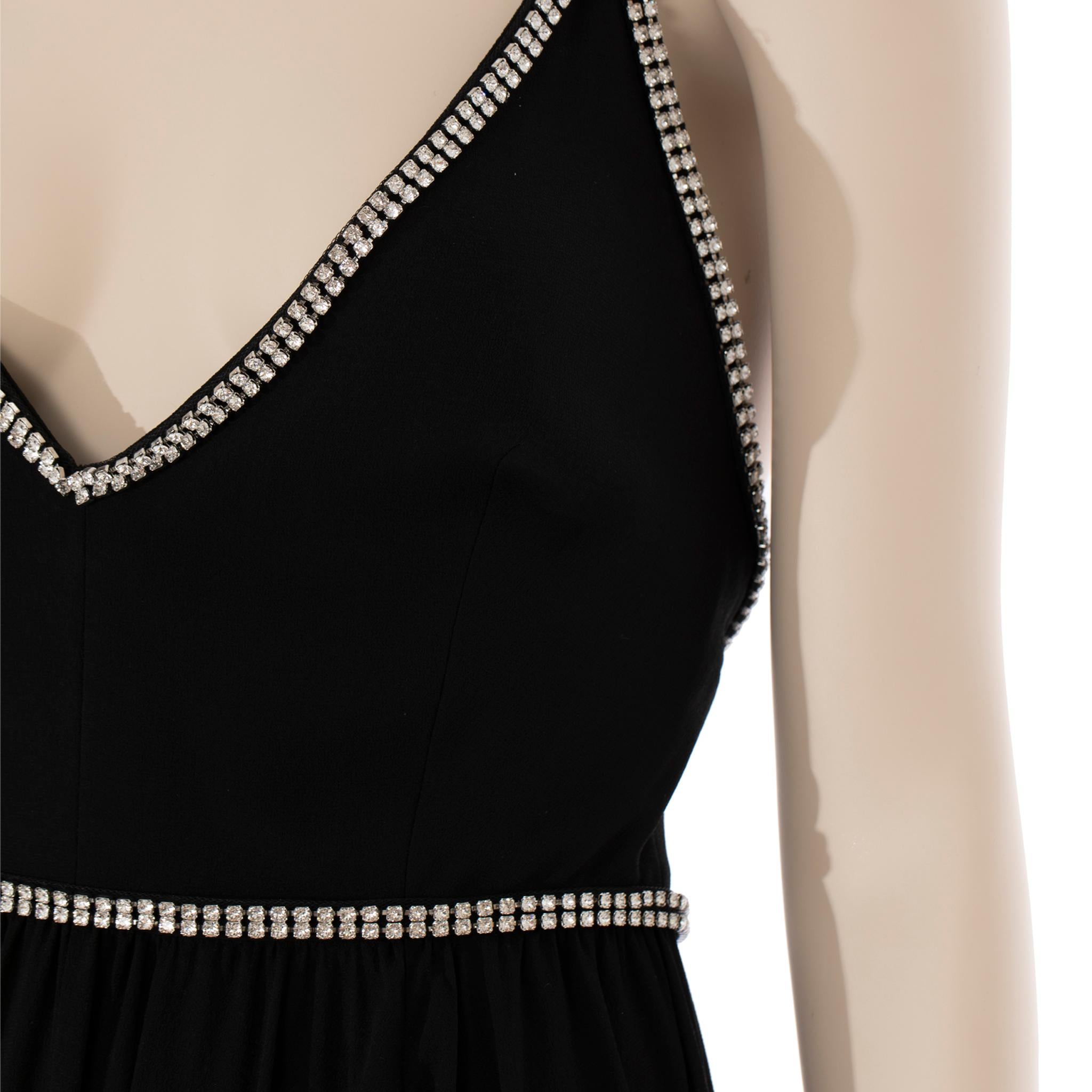 Saint Laurent Schwarzes Abendkleid mit Kristalldetails 38 FR im Angebot 2